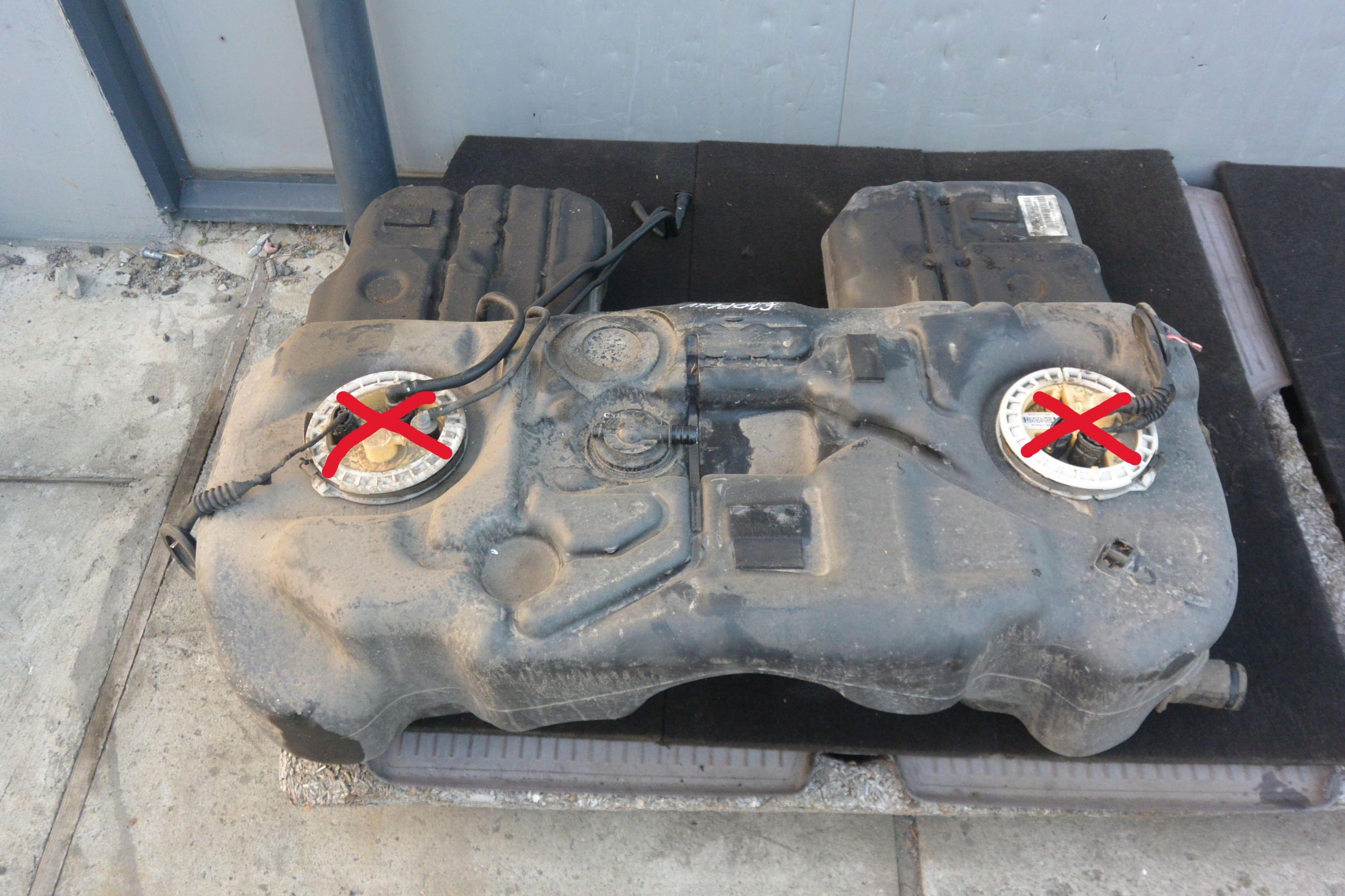 tank kraftstofftank BMW X5 E70 X6 E71 LIFT DIESEL