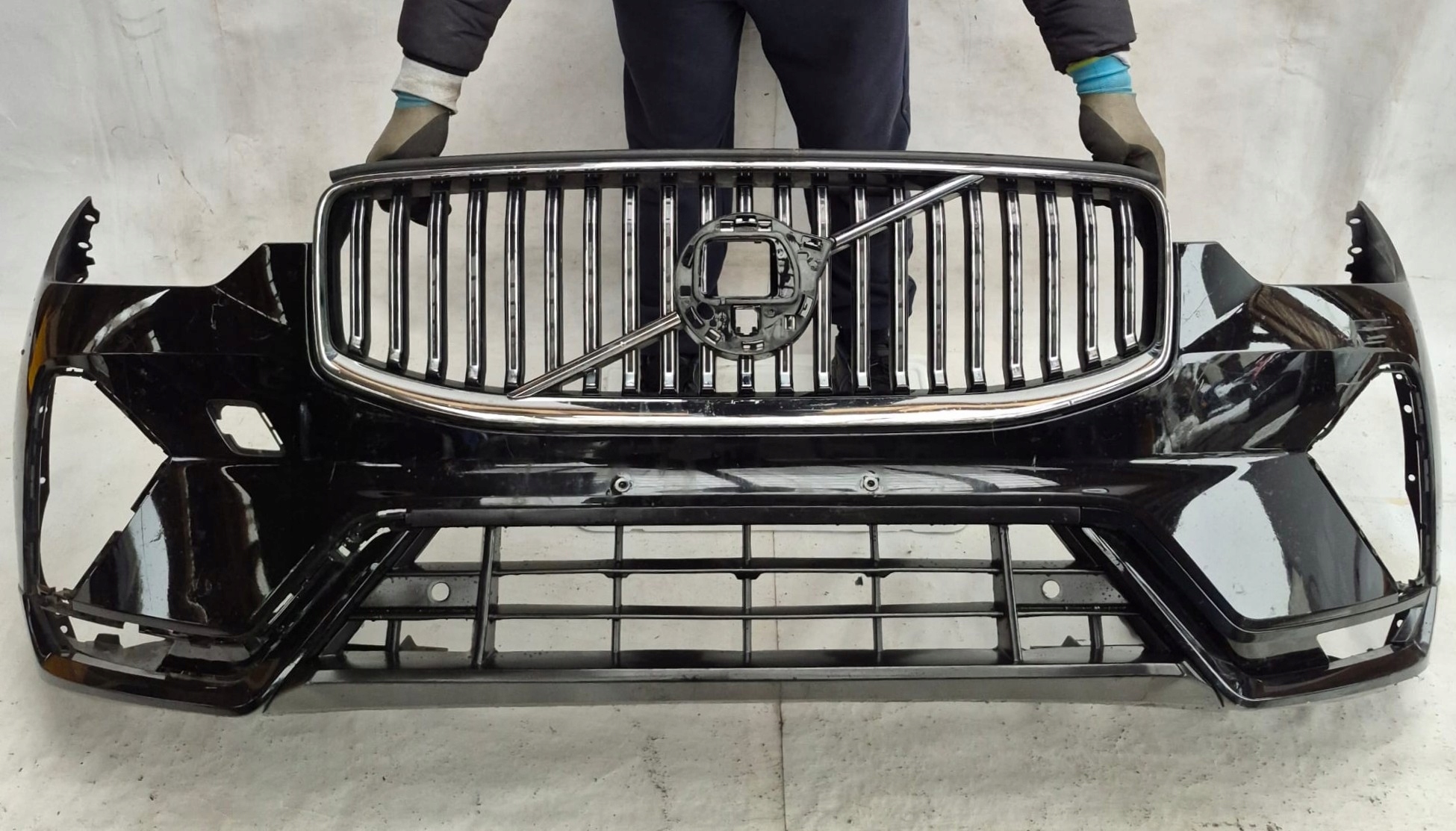 VOLVO XC60 II 2 R-design LIFT 21- bumper front front 4XPDC 32234958