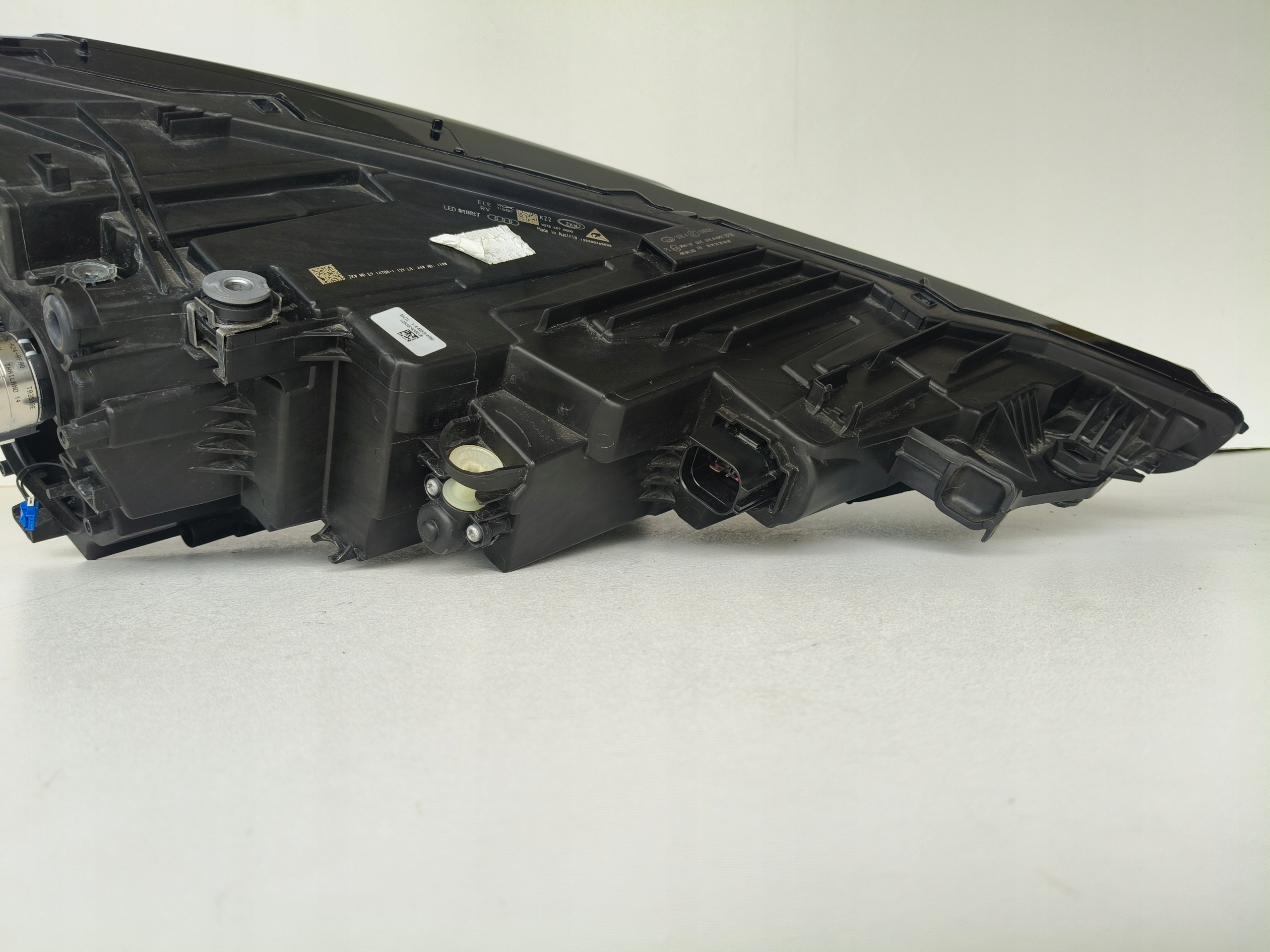 light left REFLEKTOR AUDI Q8 4M8 FULL LED MATRIX