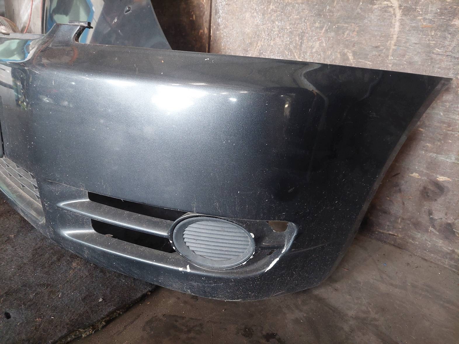 complete front bonnet bumper light fender TOYOTA AVENSIS VERSO and 1E2