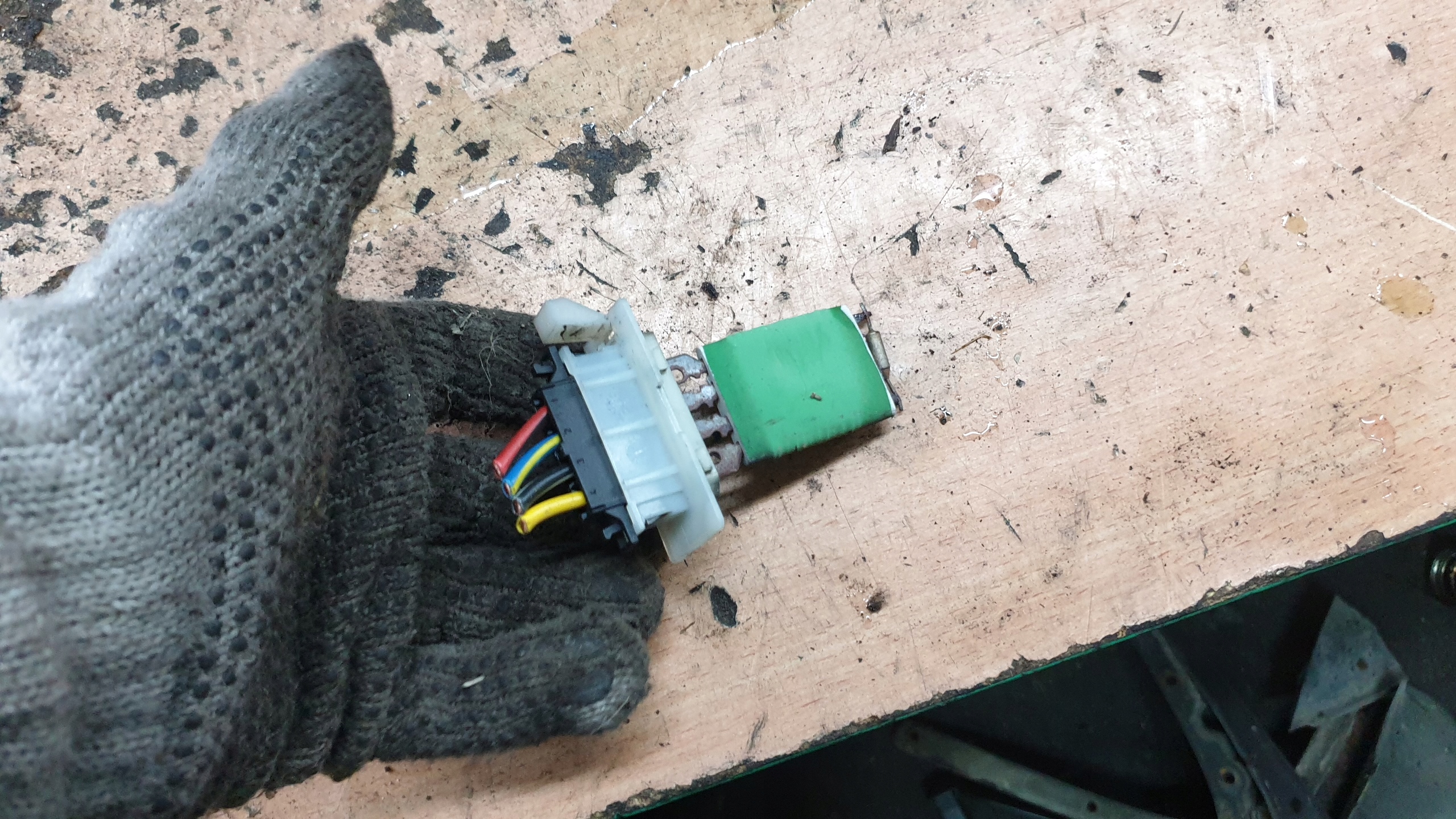 vw Golf V резистор воздуховод