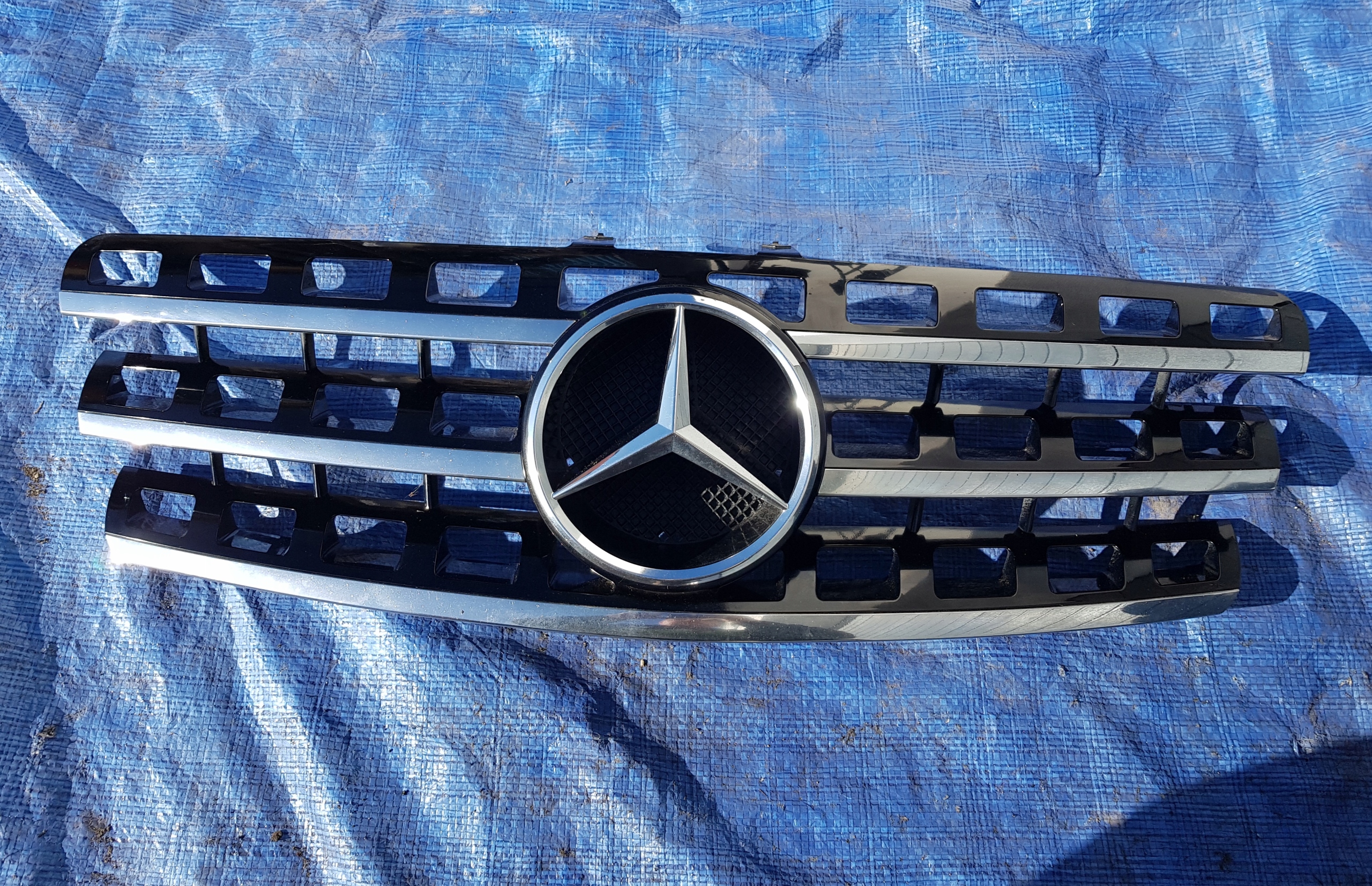 Mercedes-Benz M-Klasse W164 Kühlergrill FRONTGRILL Kühlergitter A1648802085 - Thumbnail 1