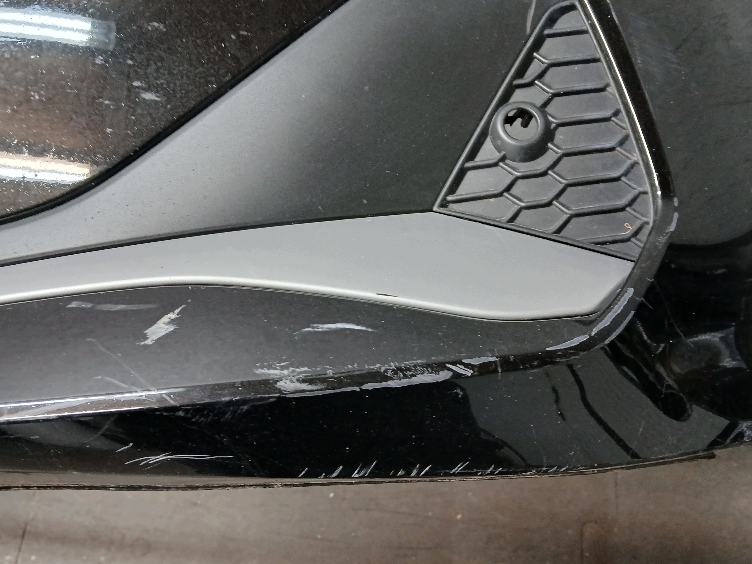 bumper front AUDI A3 8Y0 LIFT