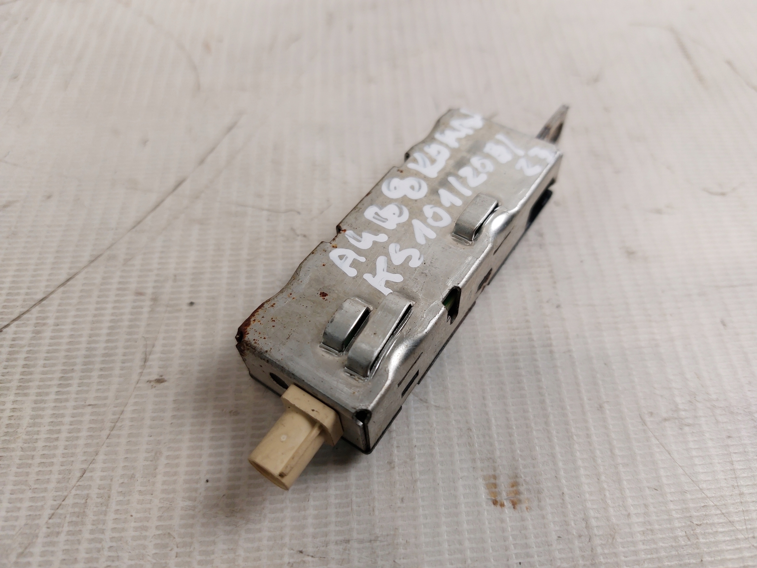 amplificatore ANTENY AUDI A4 B8 KOMBI