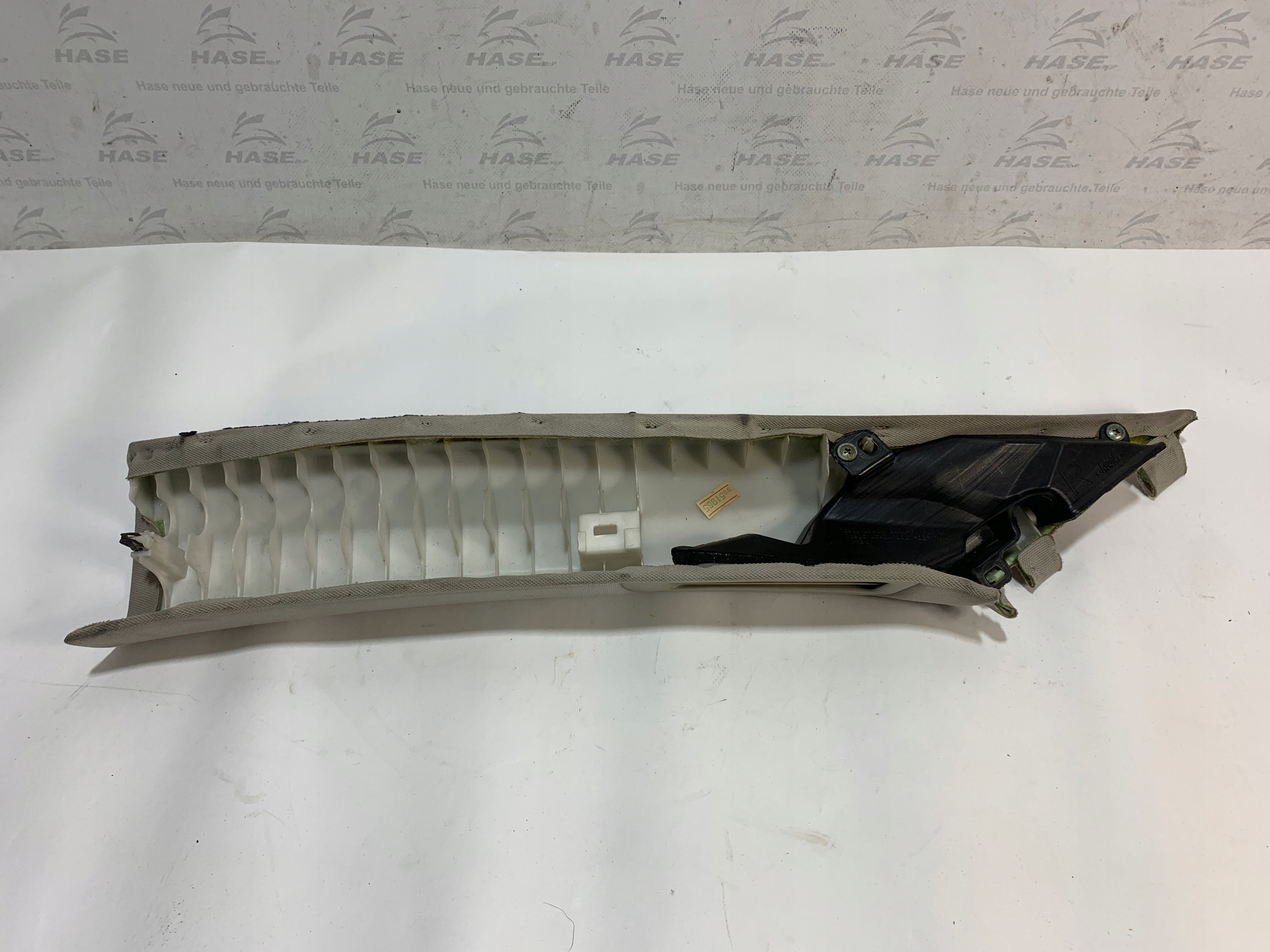 Infiniti FX30d FX37 FX50 osłona słupka A prawa Typ samochodu 4x4/SUV Samochody osobowe