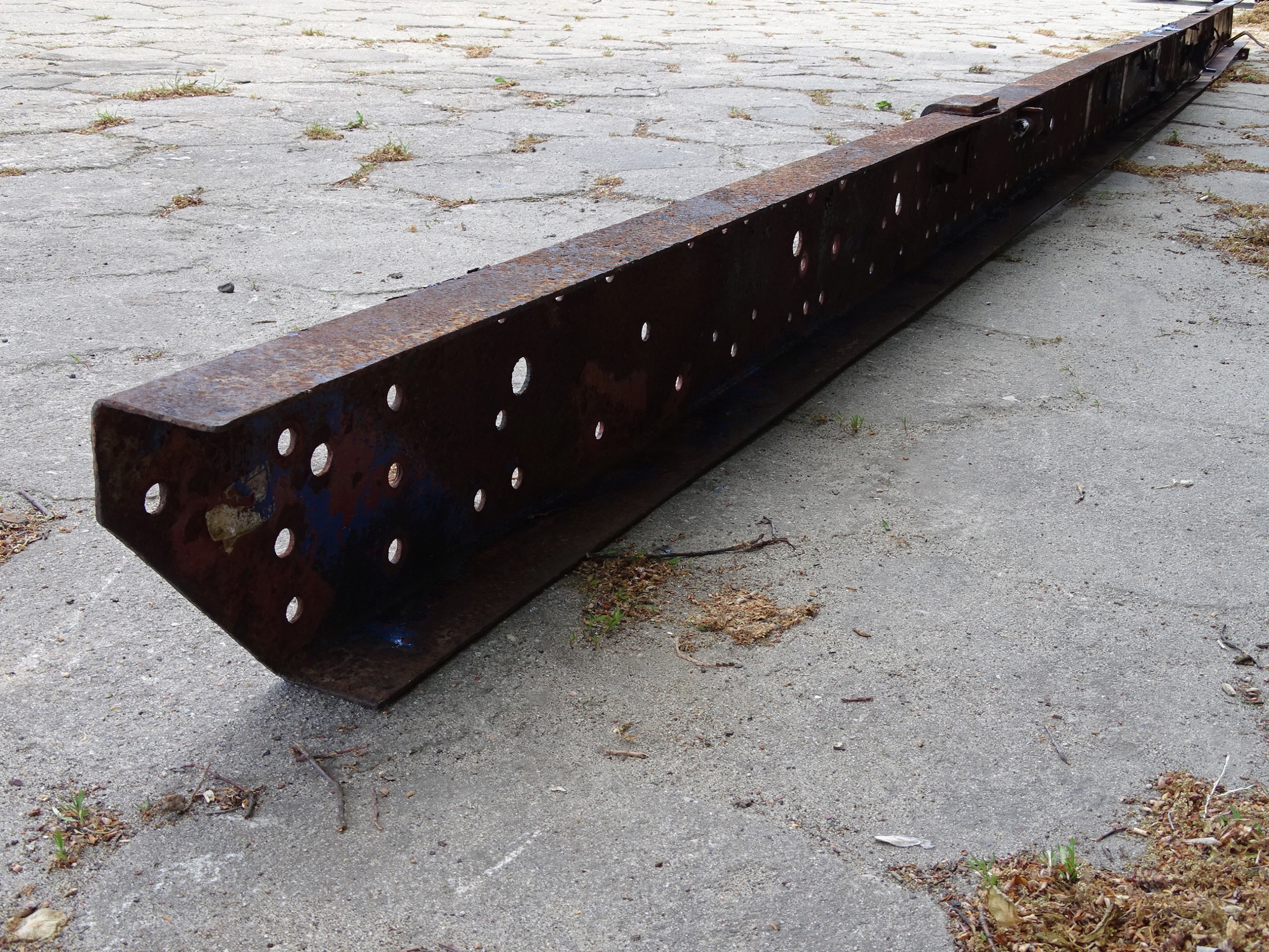 EUROCARGO 91 02 RAMA PRAWA 550x18CM 17 5 Car type Trucks