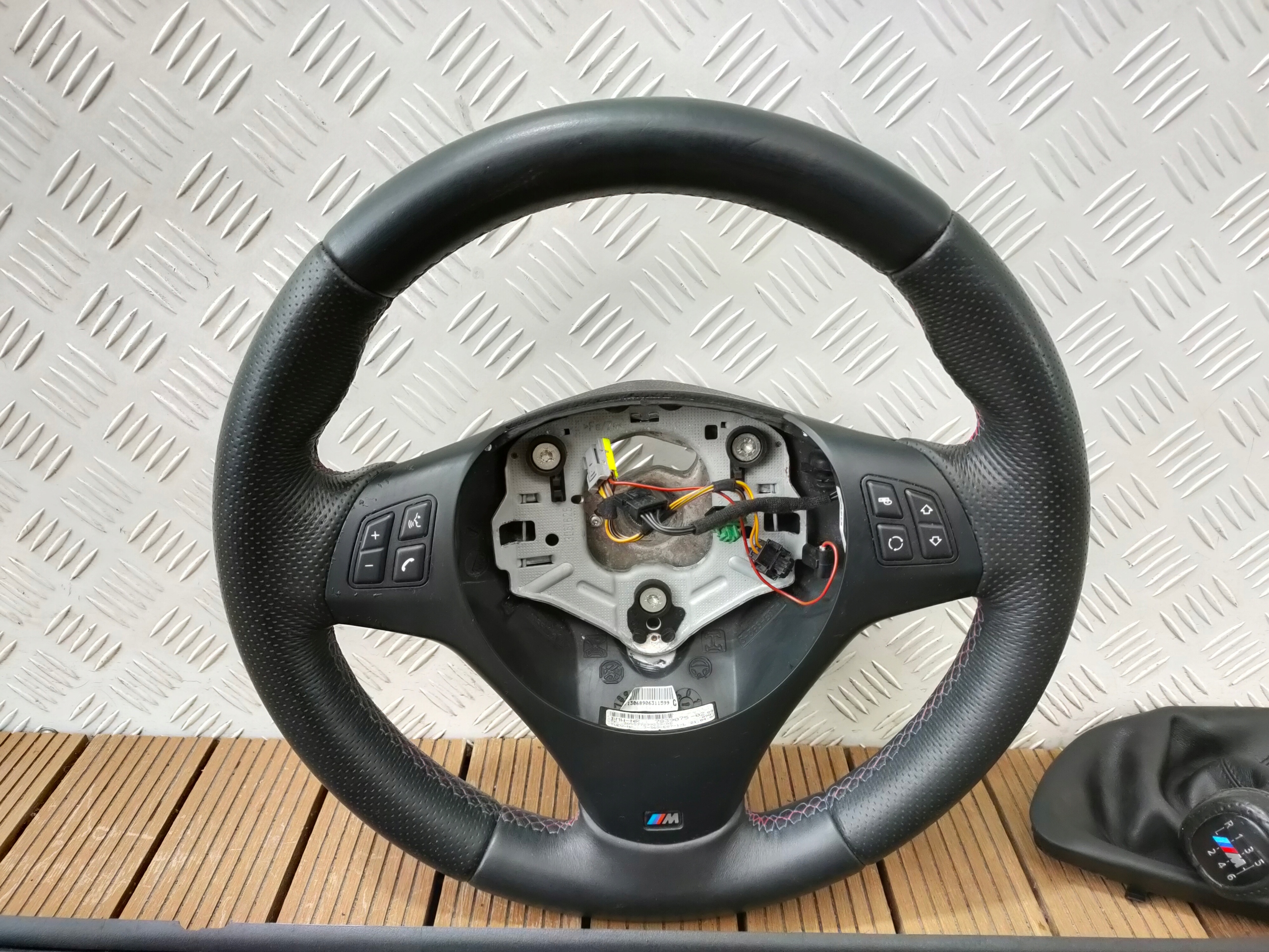 BMW E82 E88 LCI steering wheel, + knob + mouldings threshold running board m-packet 7839075