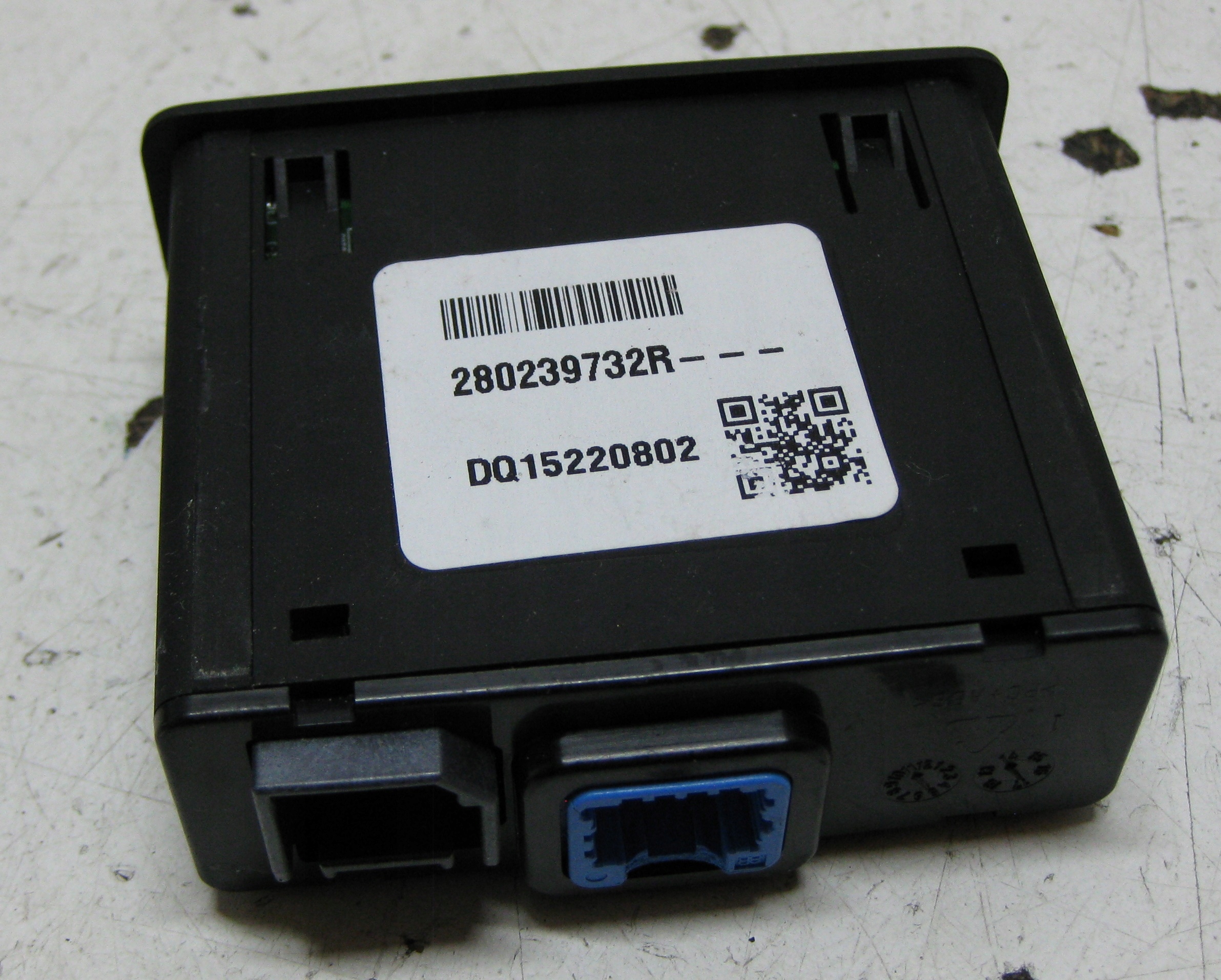 RENAULT KADJAR 1.6 DCI 15R adapter PORT USB 280239732R