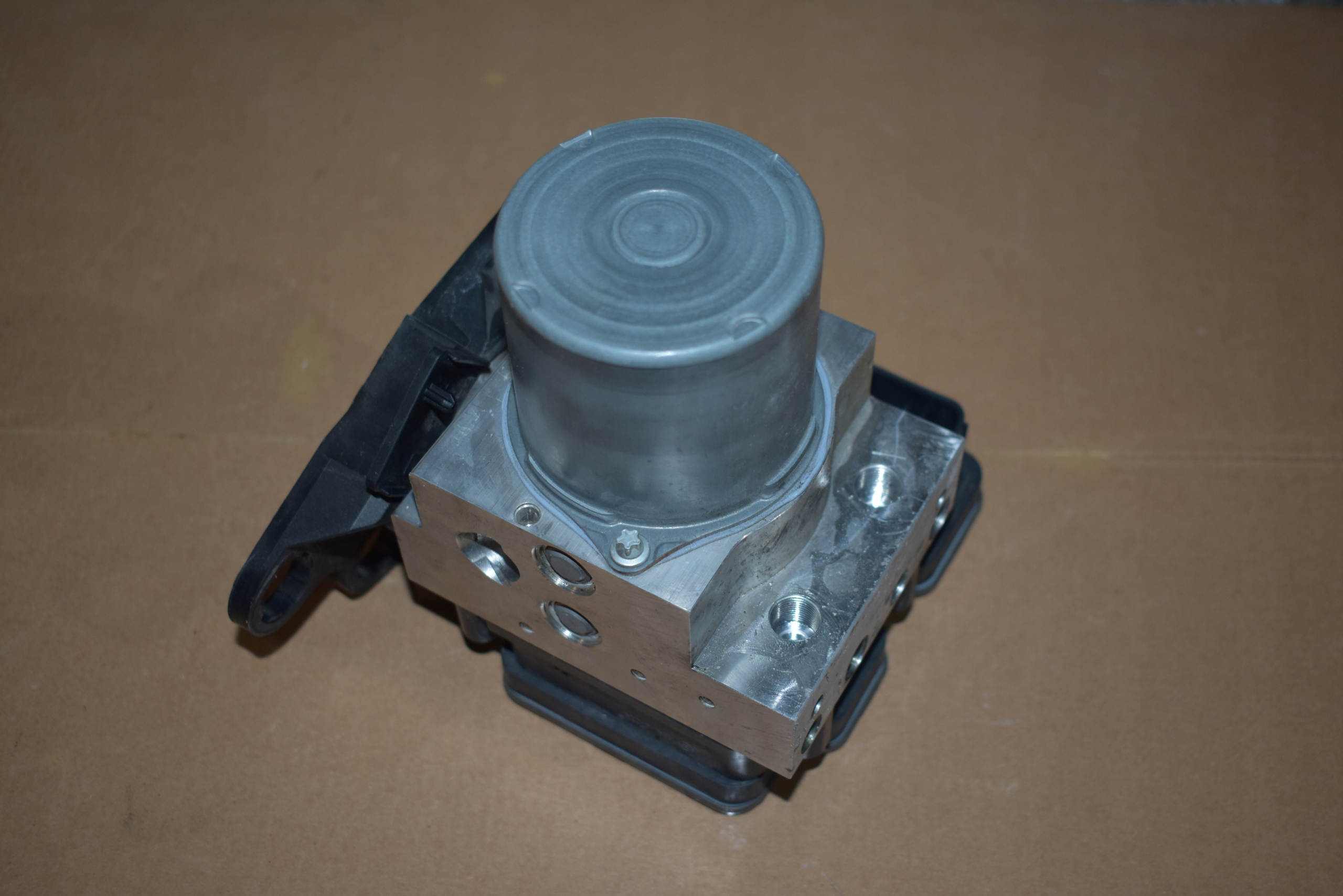 IDEALNA pump control unit ABS PORSCHE CAYENNE 9Y 1