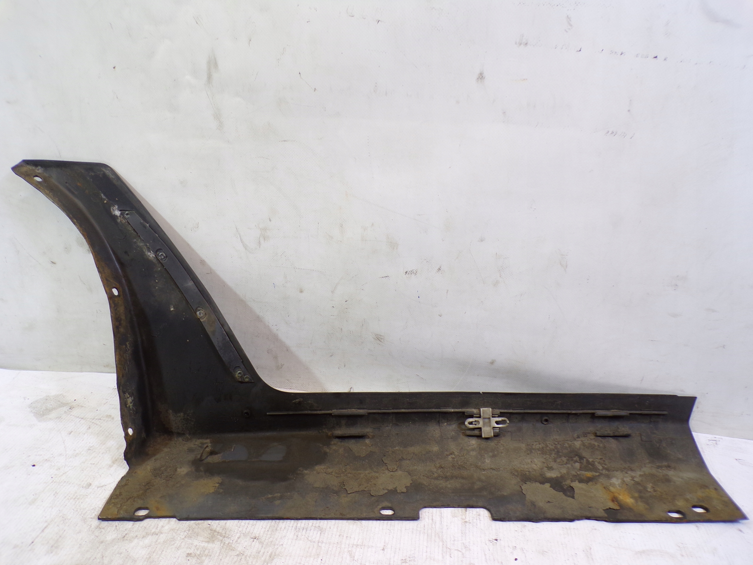 cap moulding threshold left rear OPEL KADEET GSI (F)