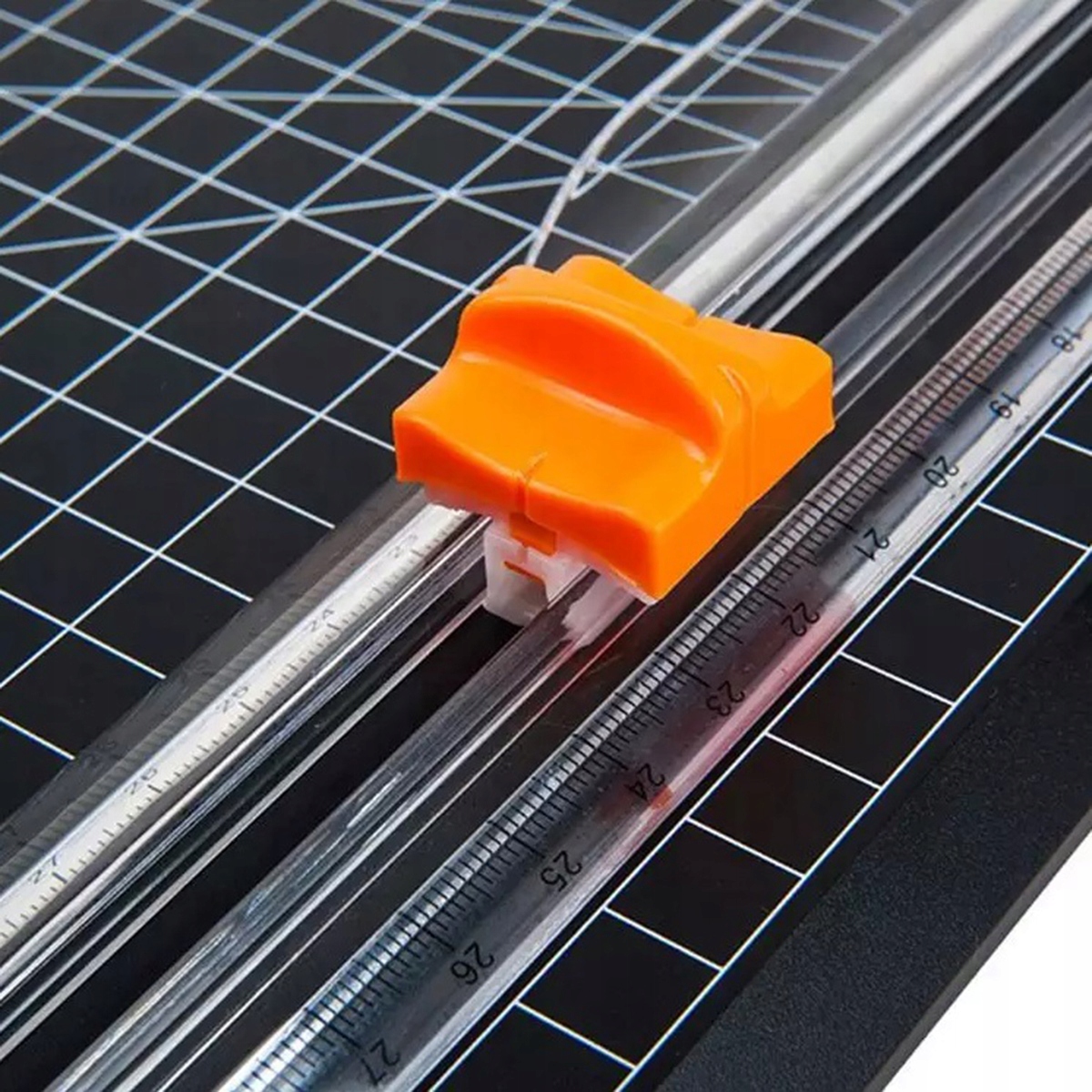 GILOTYNA TRYMER OBCINARKA DO CIĘCIA PAPIERU A4 PODZIAŁKA SUWAK OSTRZE AG855 Typ gilotyna z trymetrem