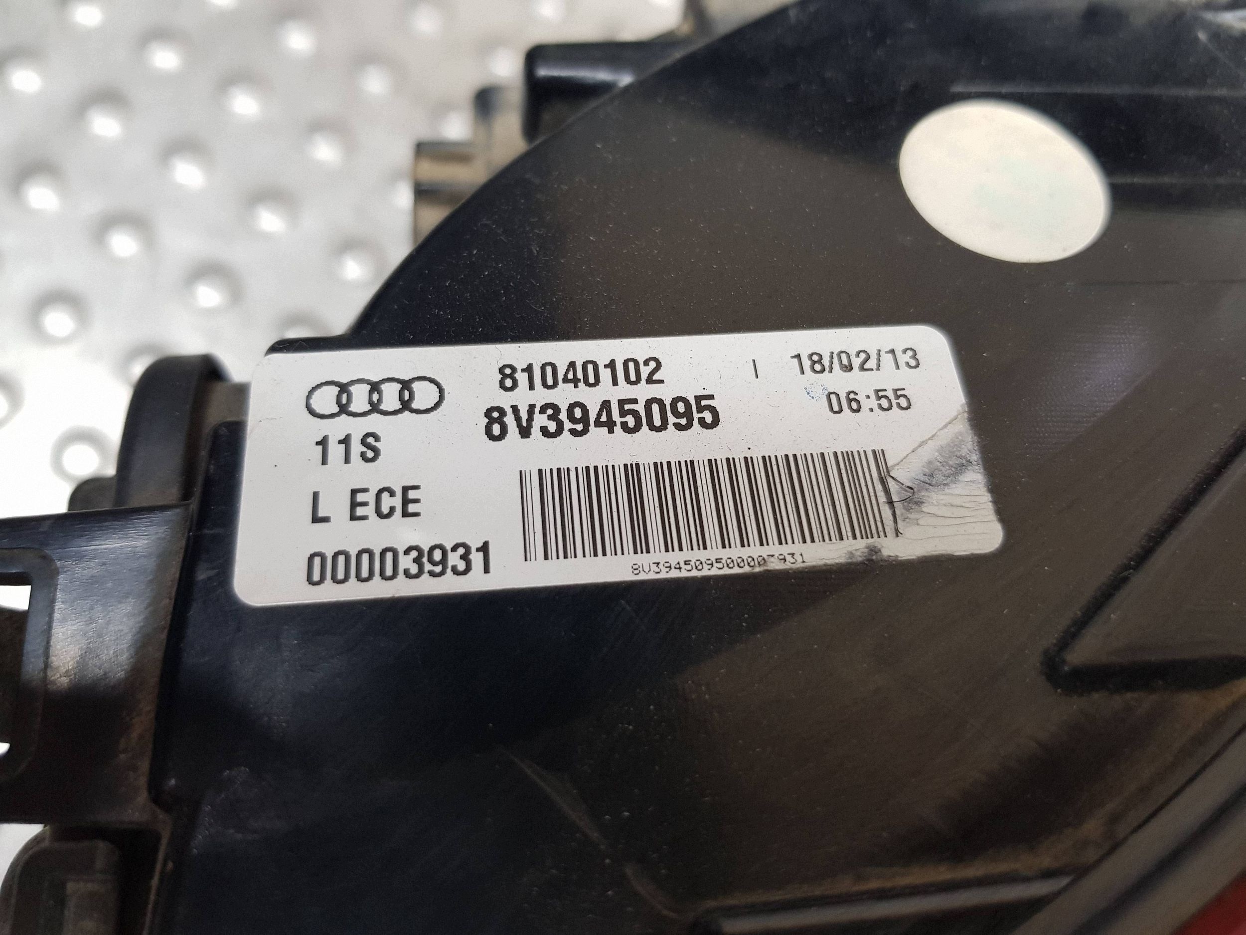 light left rear part 8V3945095 AUDI A3 8V HB 3D
