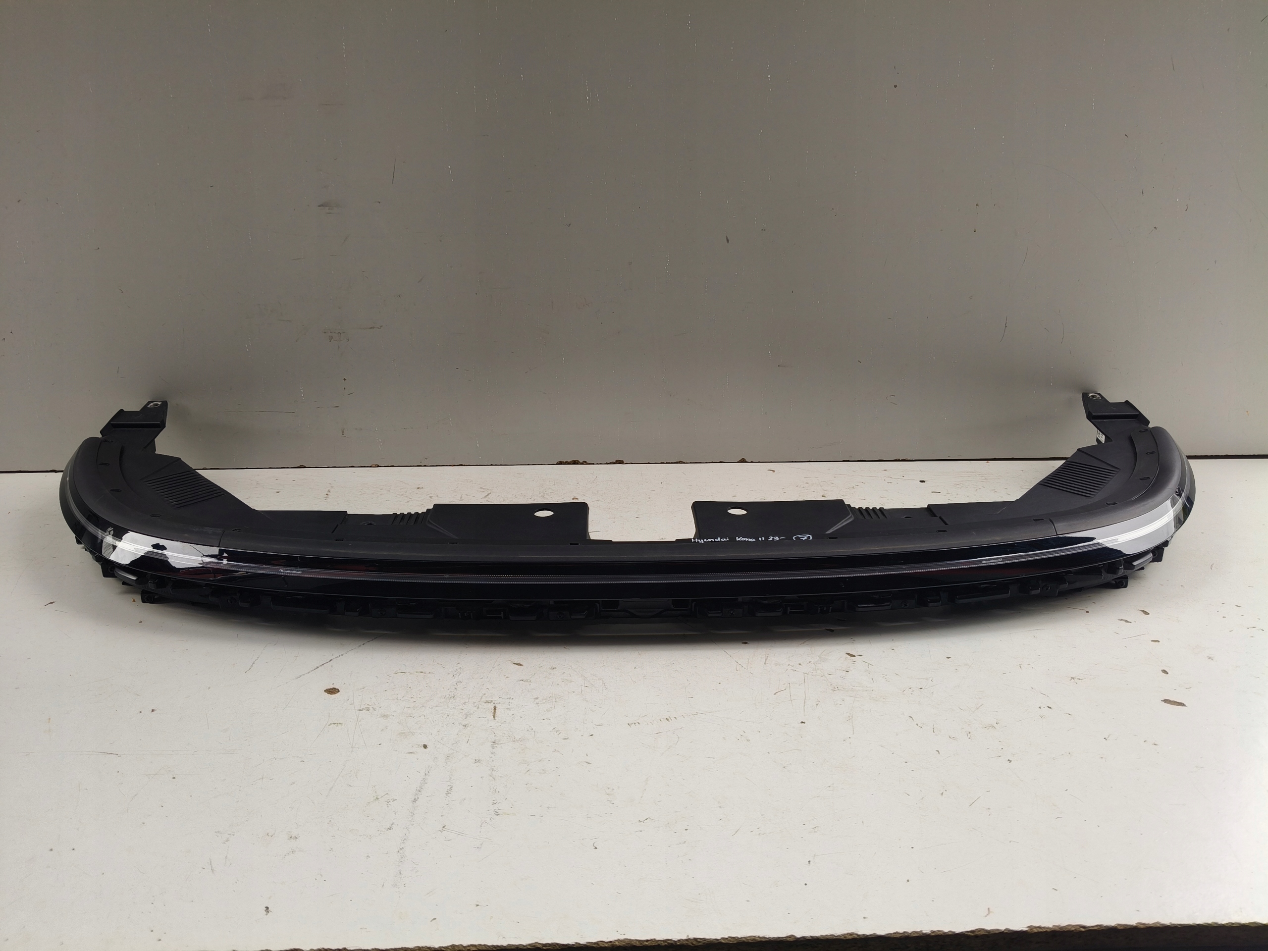 light LED upper HYUNDAI KONA II 23