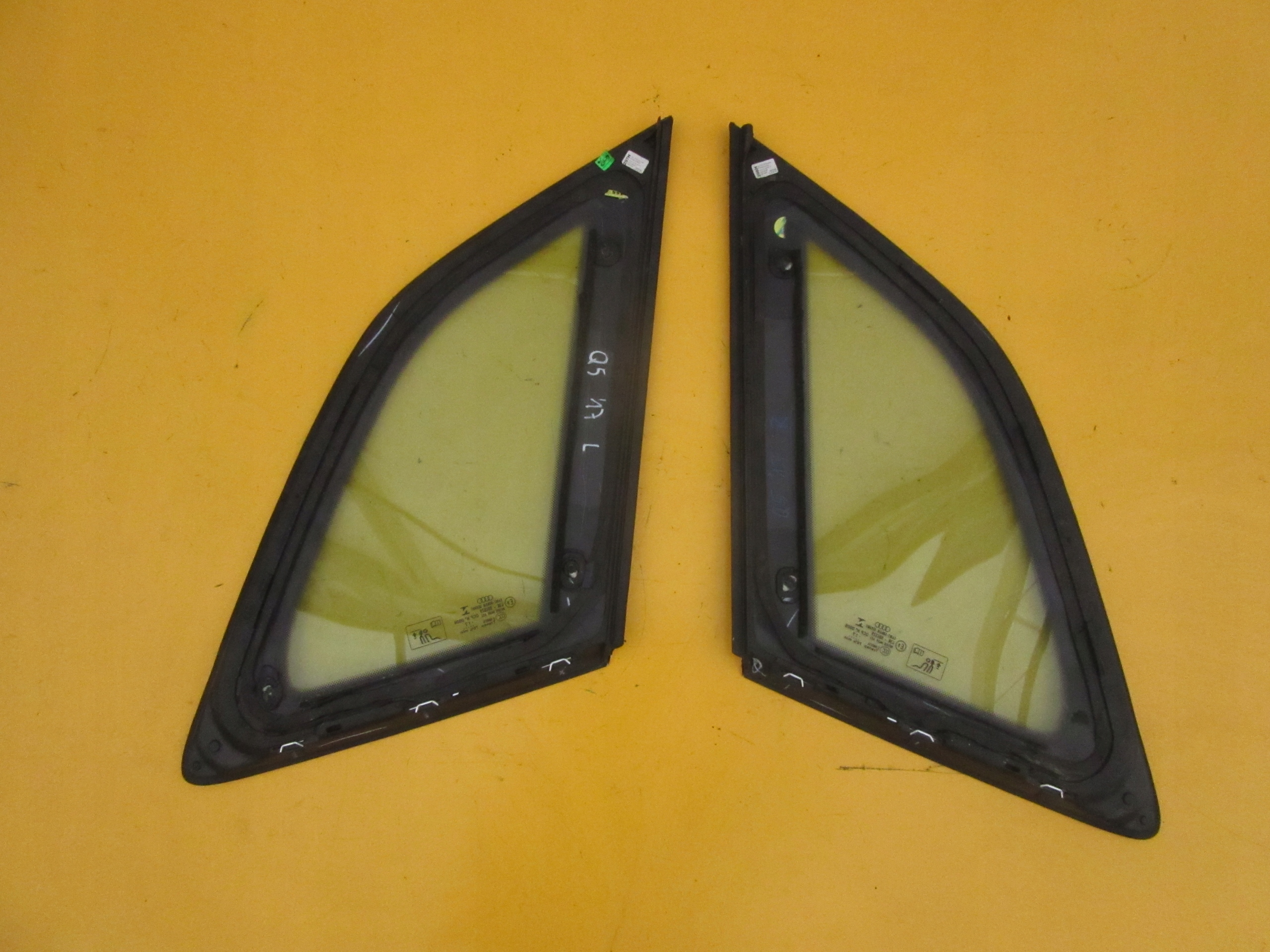 AUDI Q5 2017 SZYBA KAROSERYJNA TYŁ Producent części Audi