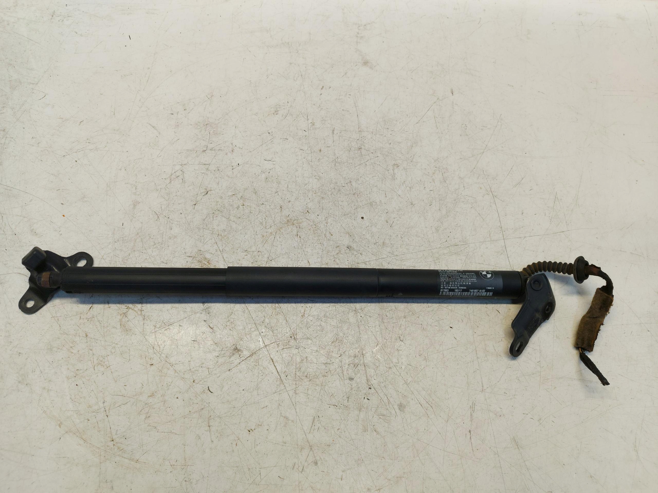 BMW F48 X1 damper bonnet boot 7481807