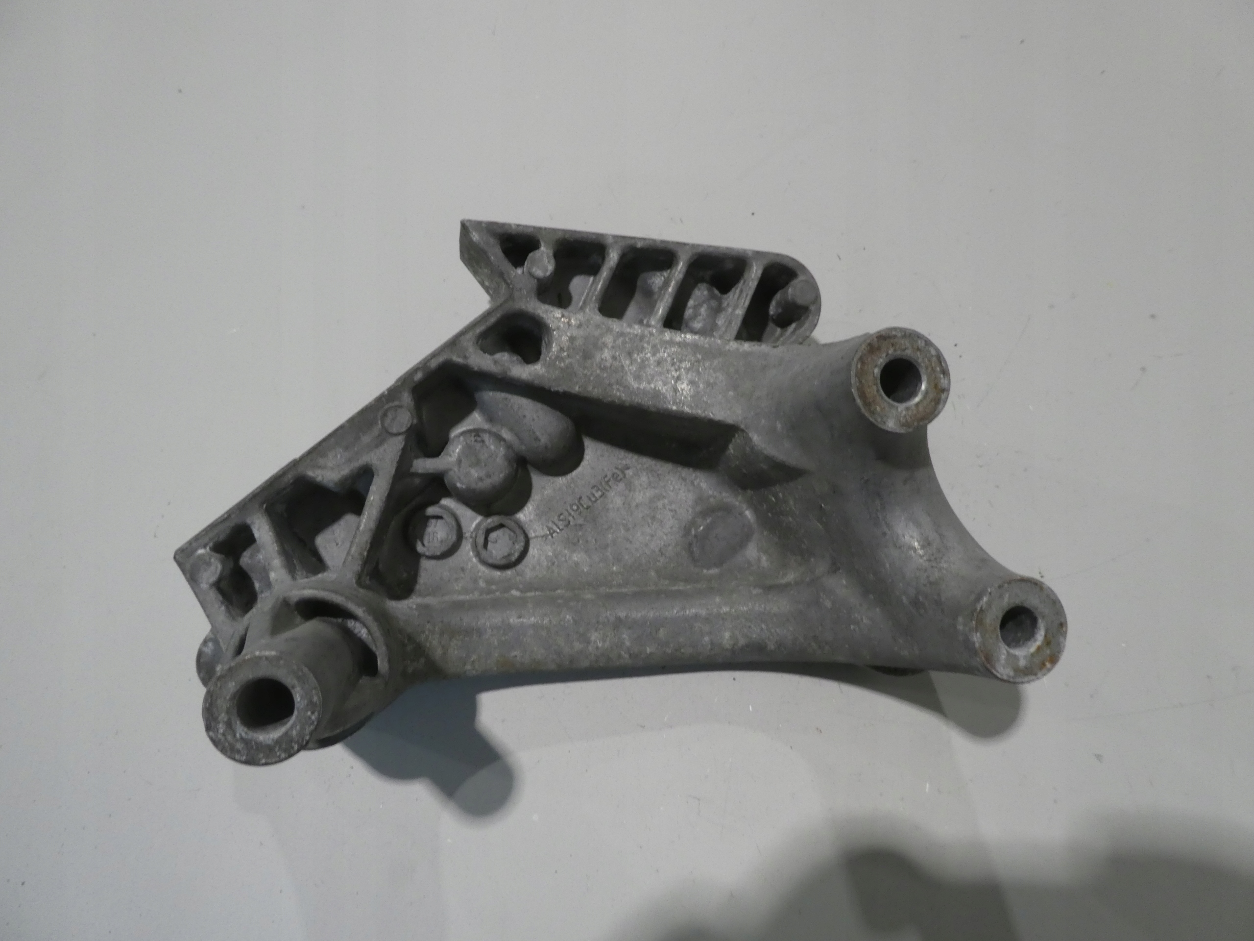 engine mount VW SEAT SKODA VW 04L199207