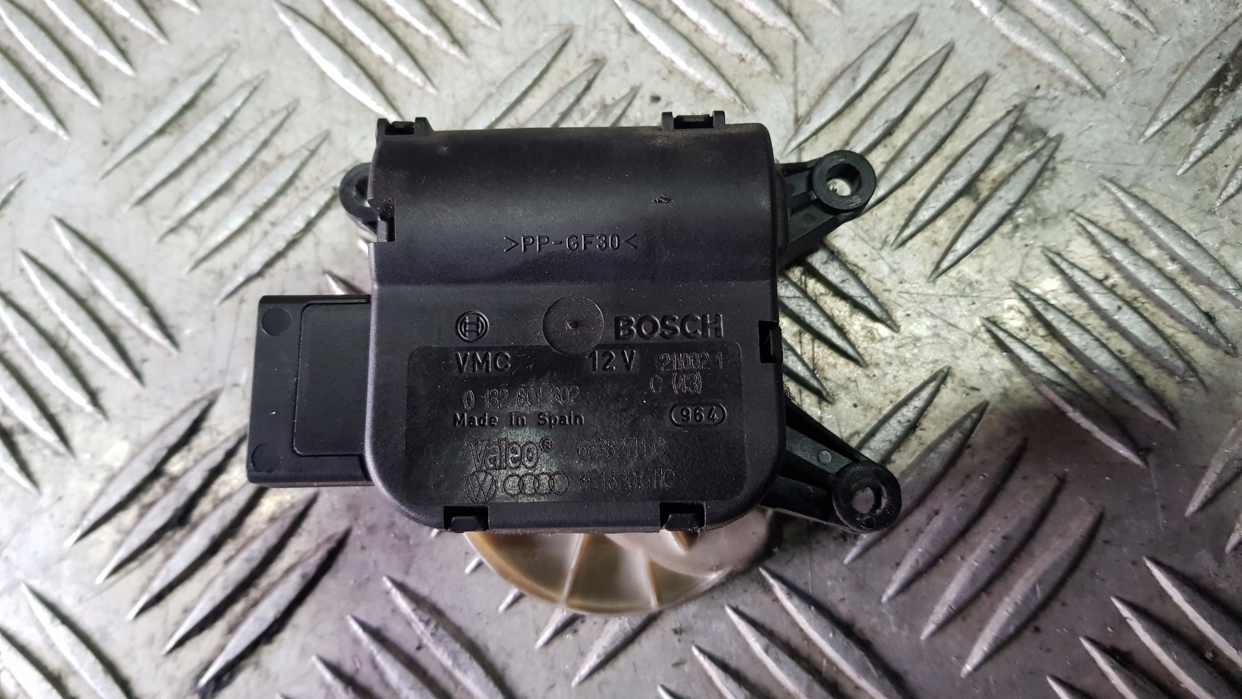 AUDI A4 B6 Micro moteur Bloc de chauffage complet 8E1820511C