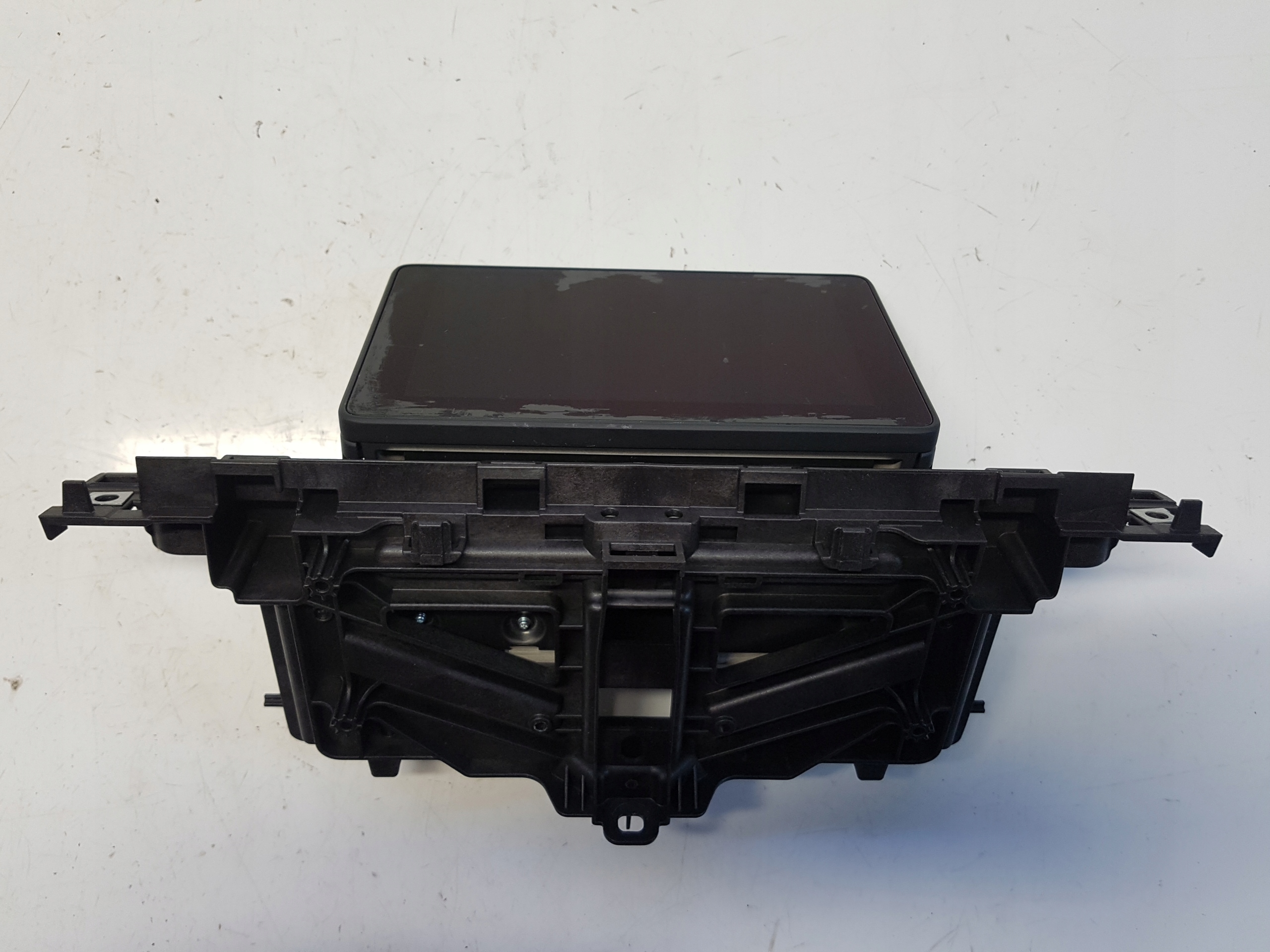 AUDI A4 B9 8W display monitor ekran