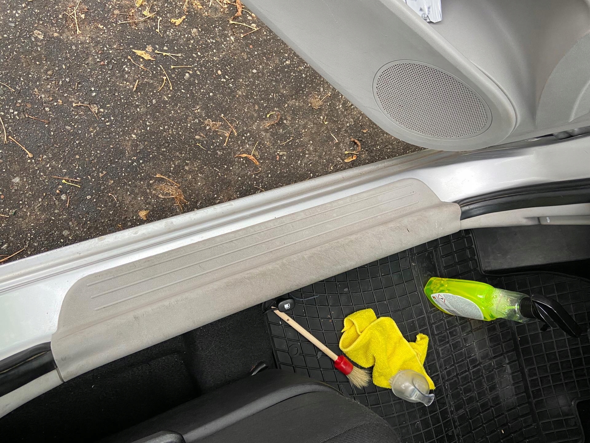 ADBL APC 5L - UNIWERSALNY ŚRODEK CZYSZCZĄCY MOCNY Pojemność opakowania 5000 ml