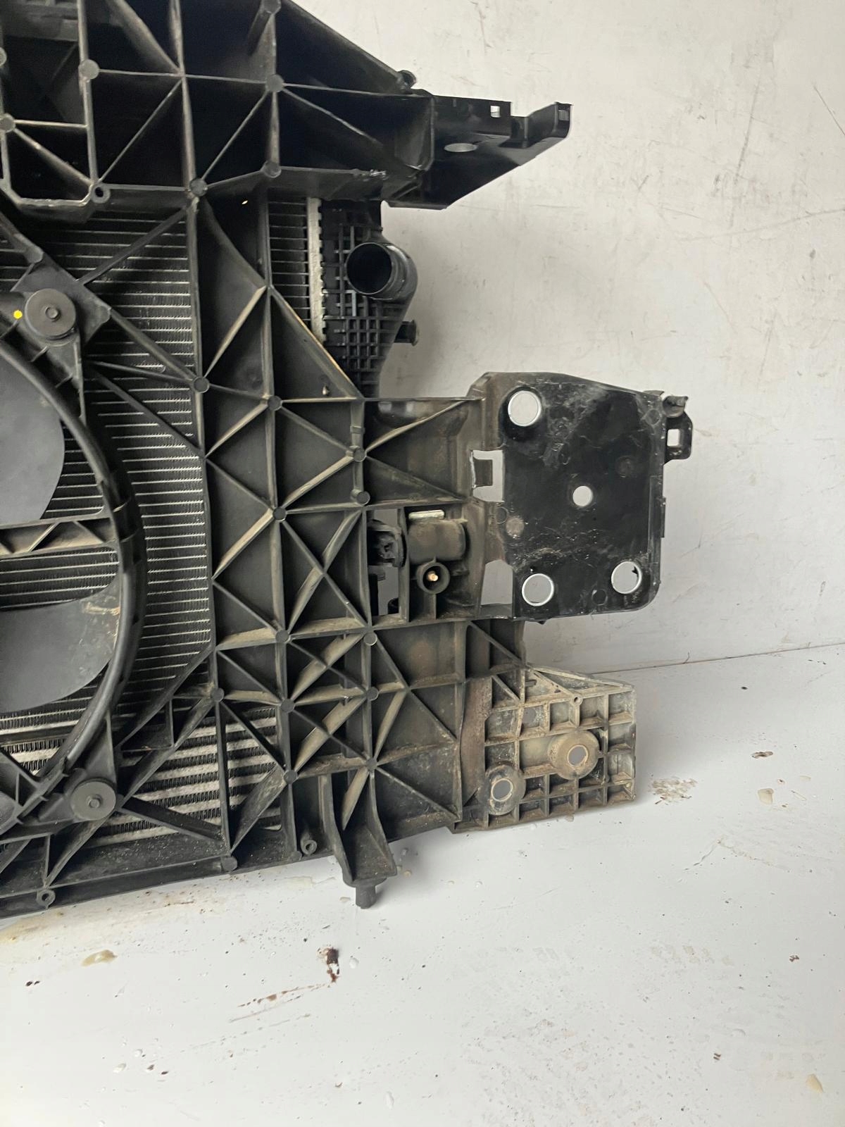 support panel for radiators radiator RENAULT SCENIC III LIFT 1.6 DCI