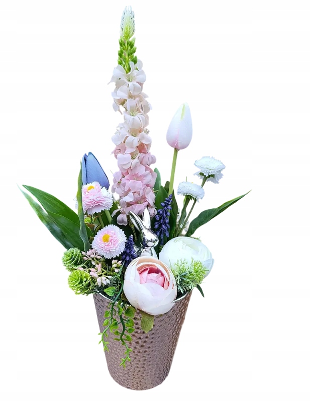 Velikonoční dekorace se zajícem. Dekorace v glamour květináči