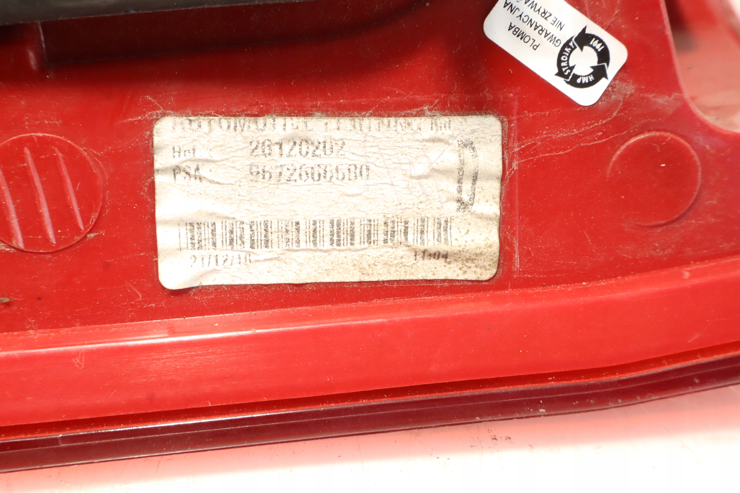 LAMPA PRAWA TYLNA PEUGEOT 5008 I MINIVAN Rodzaj lampy dedykowana