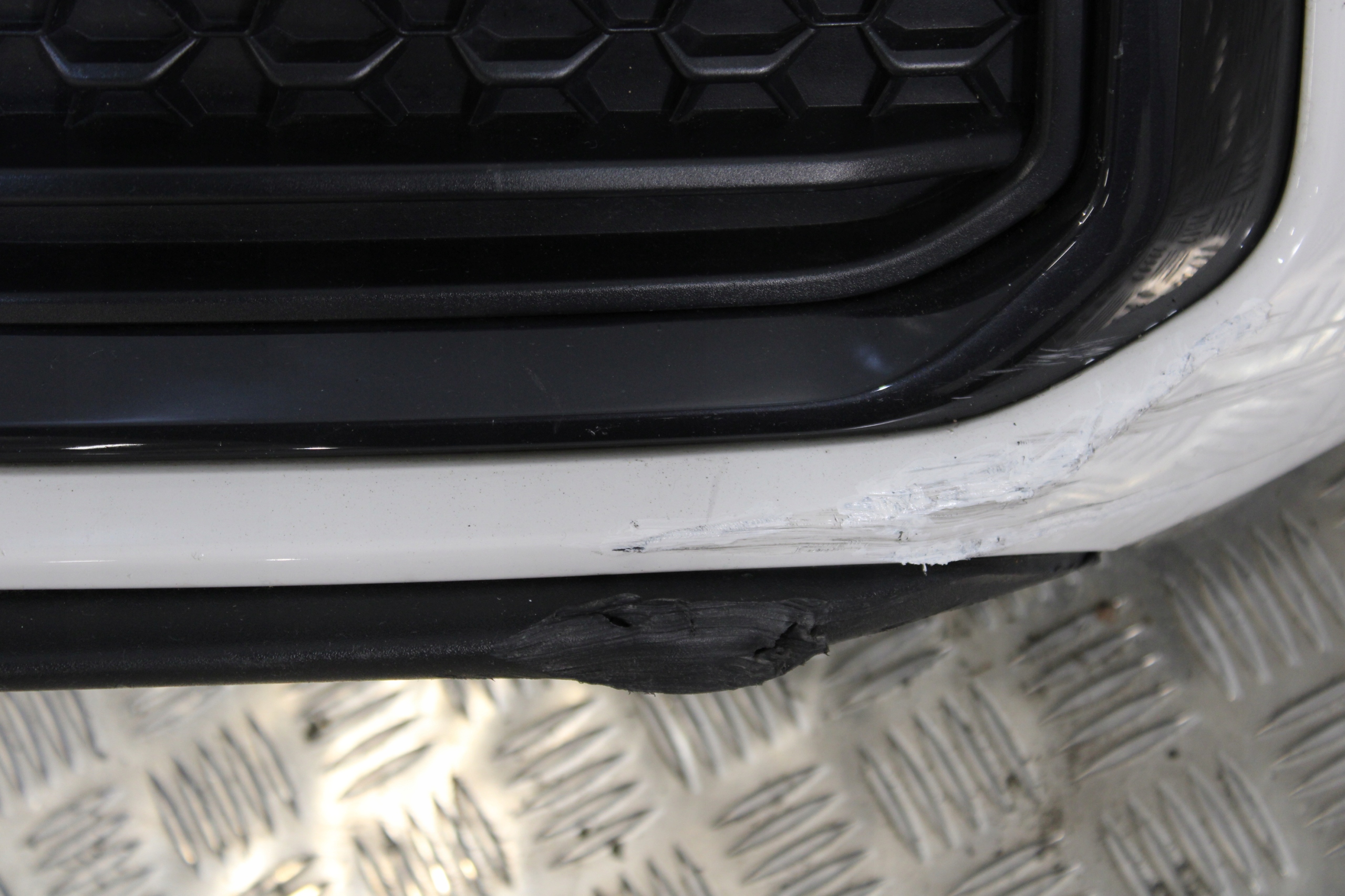 bumper front front complete AUDI A1 II 82A