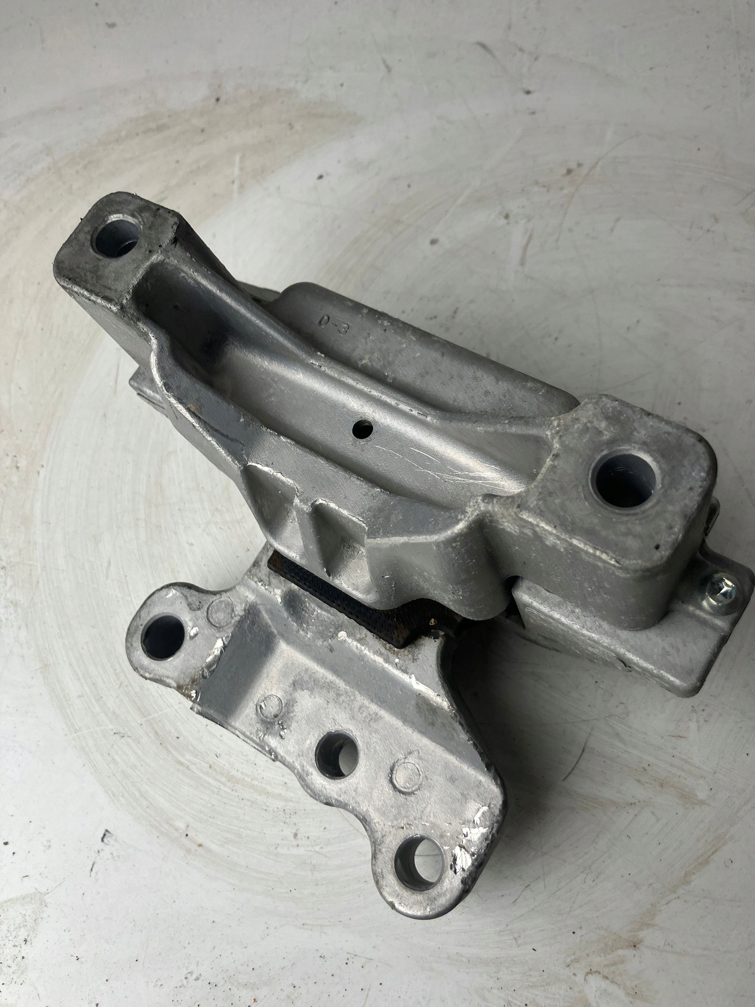 holder engine mount left MITSUBISHI ECLIPSE CROSS LIFT 2.4B HYBRID