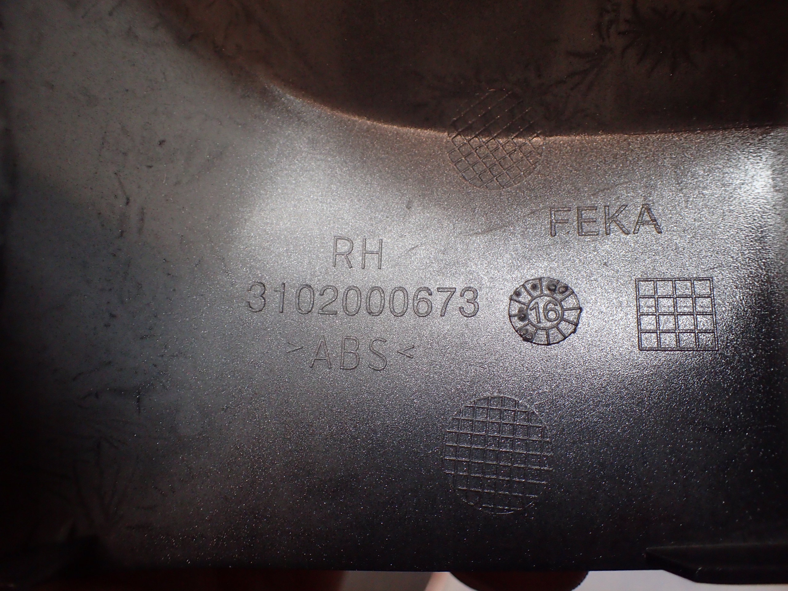 MIRROR COVER LEFT TOYOTA CHR