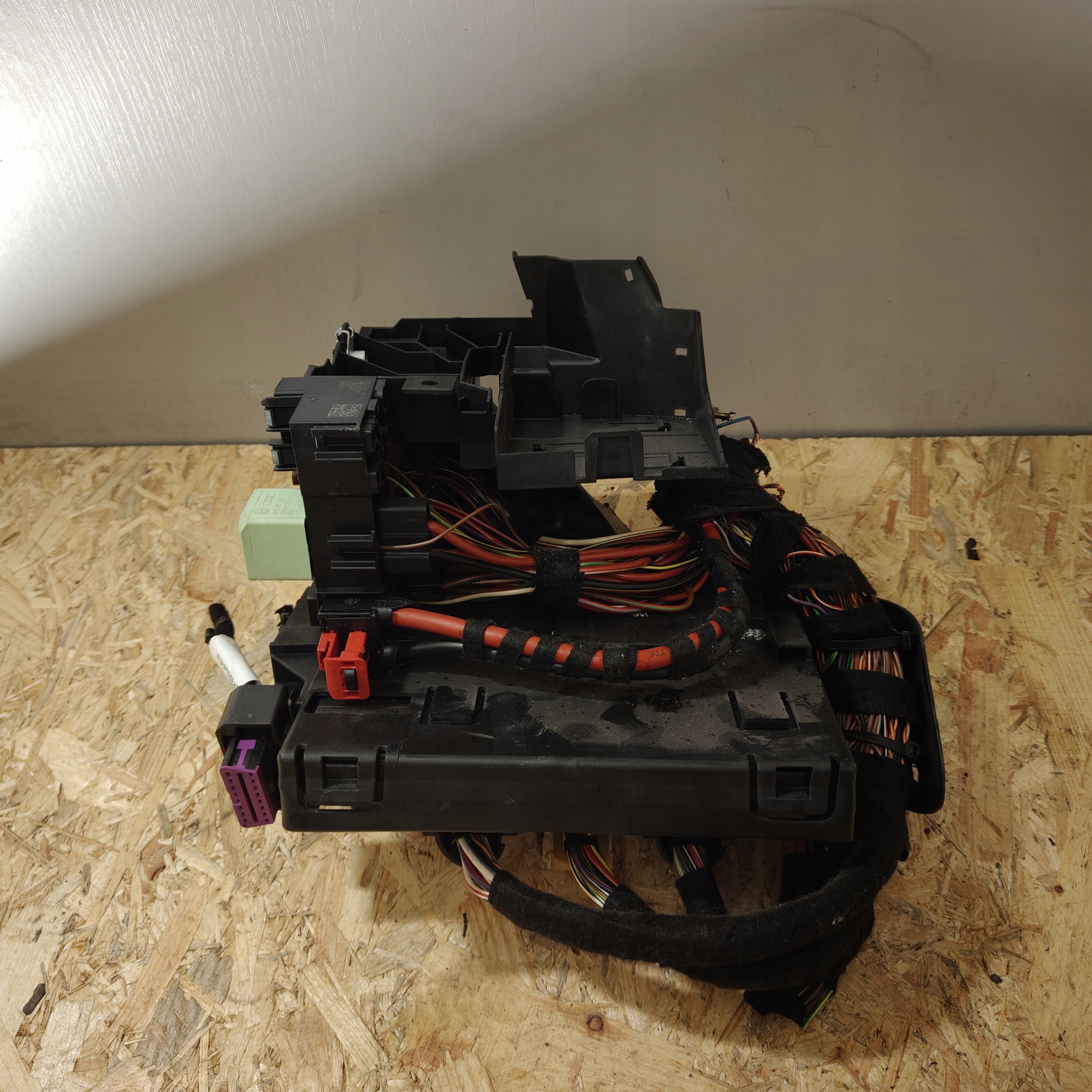 Unité commande confort SEAT VW SKODA 2q0937089