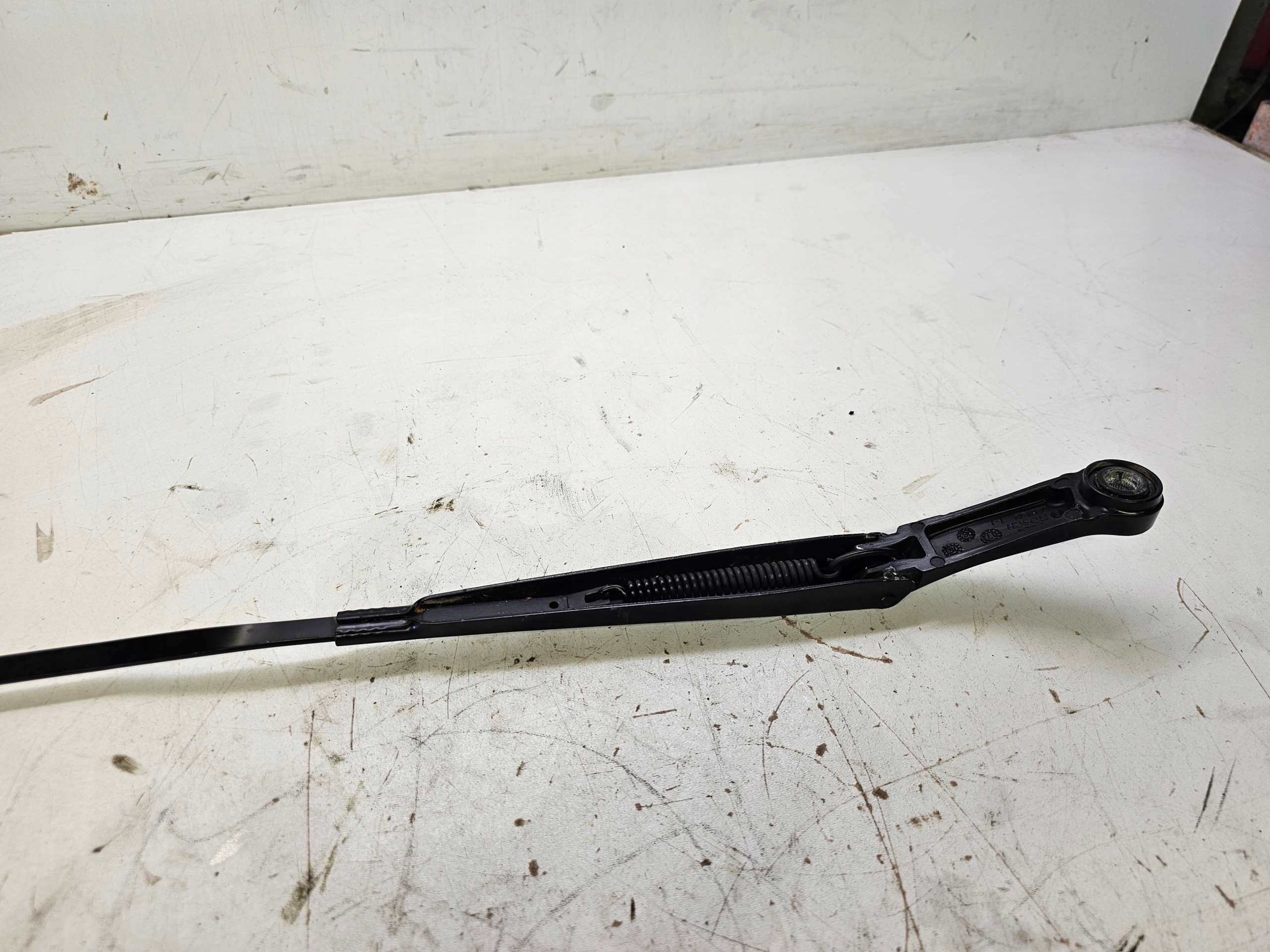wiper arm right AUDI Q3 F3 83B955408A