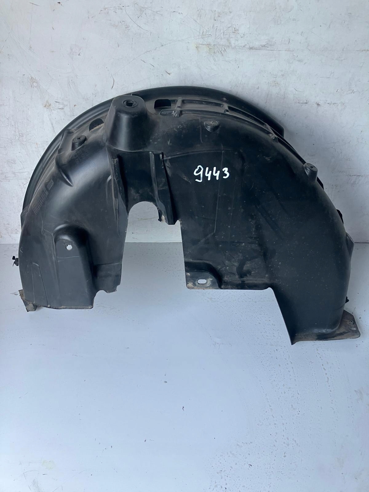 mudguard right rear part CITROEN C3 III 9811931680
