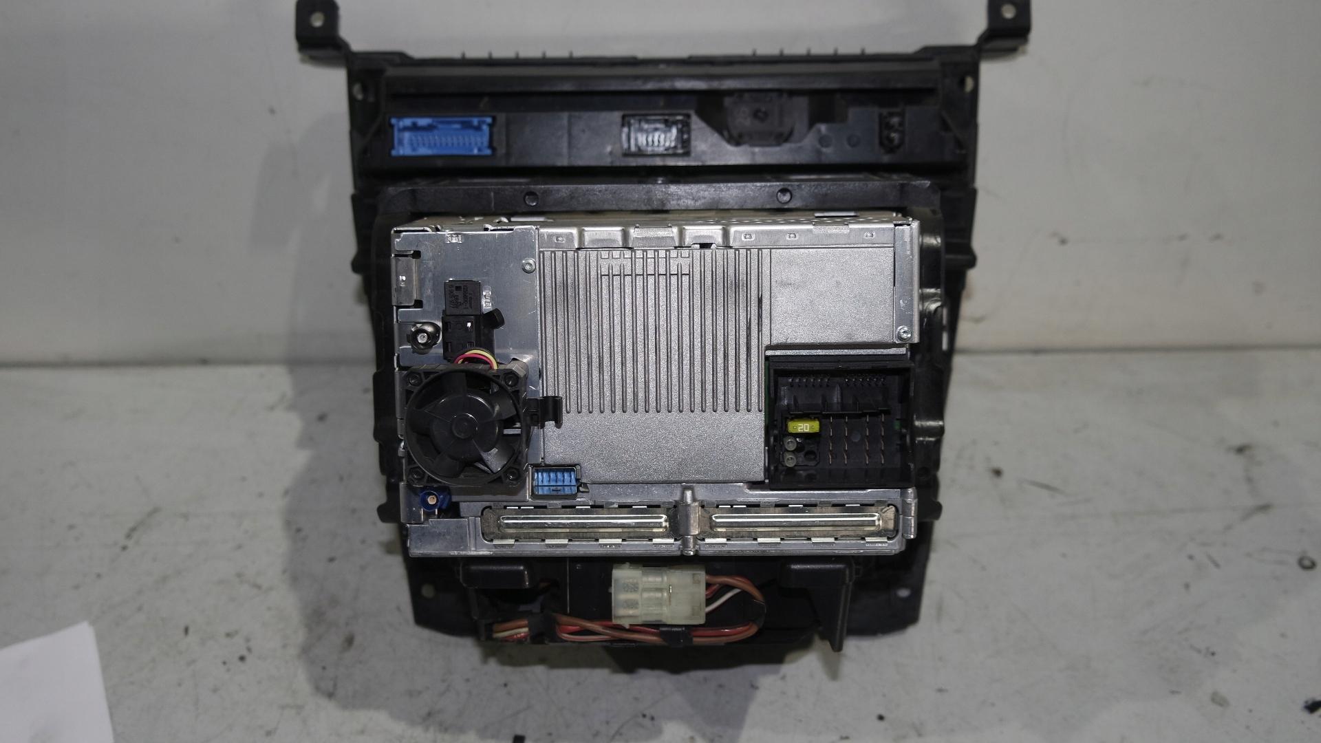 считыватель навигации CD панель BMW 5 E60 07R.