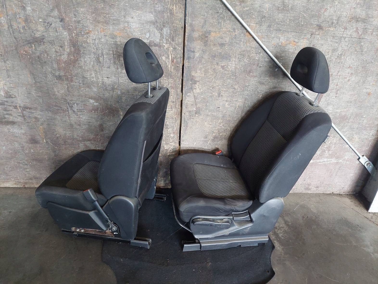 seat right left front NISSAN X-TRAIL II