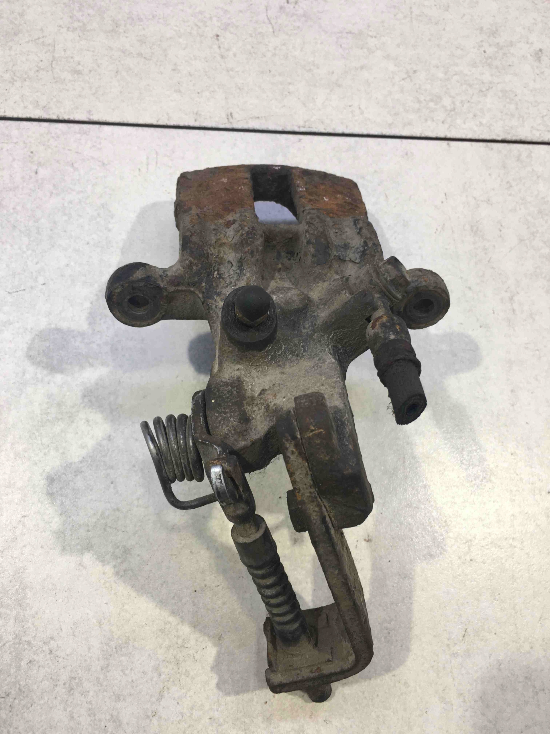 caliper right rear part NISSAN PRIMERA P11 2.0 16V