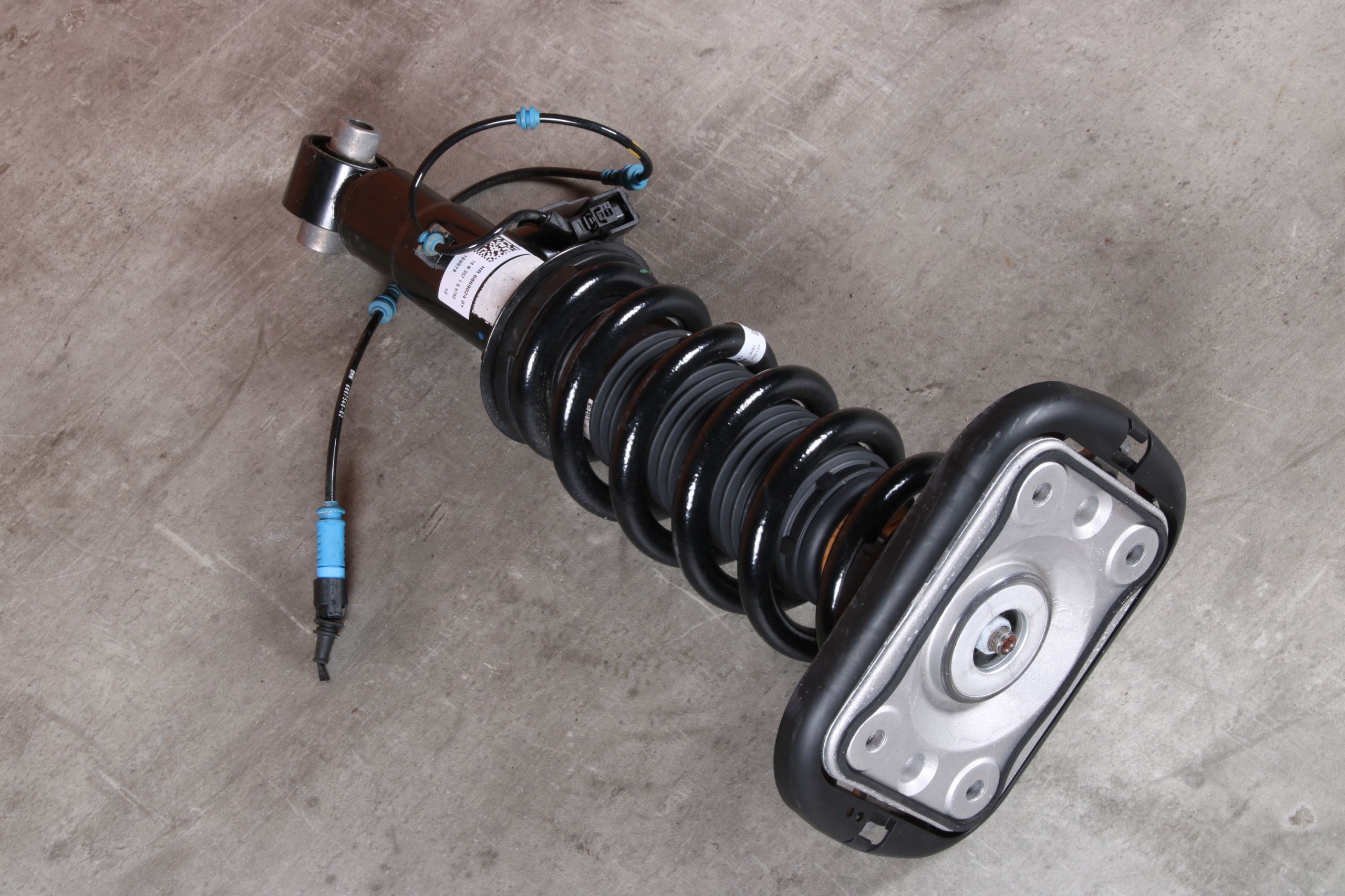 BMW X5 G05 shock absorber right rear part rear VDC 6869024