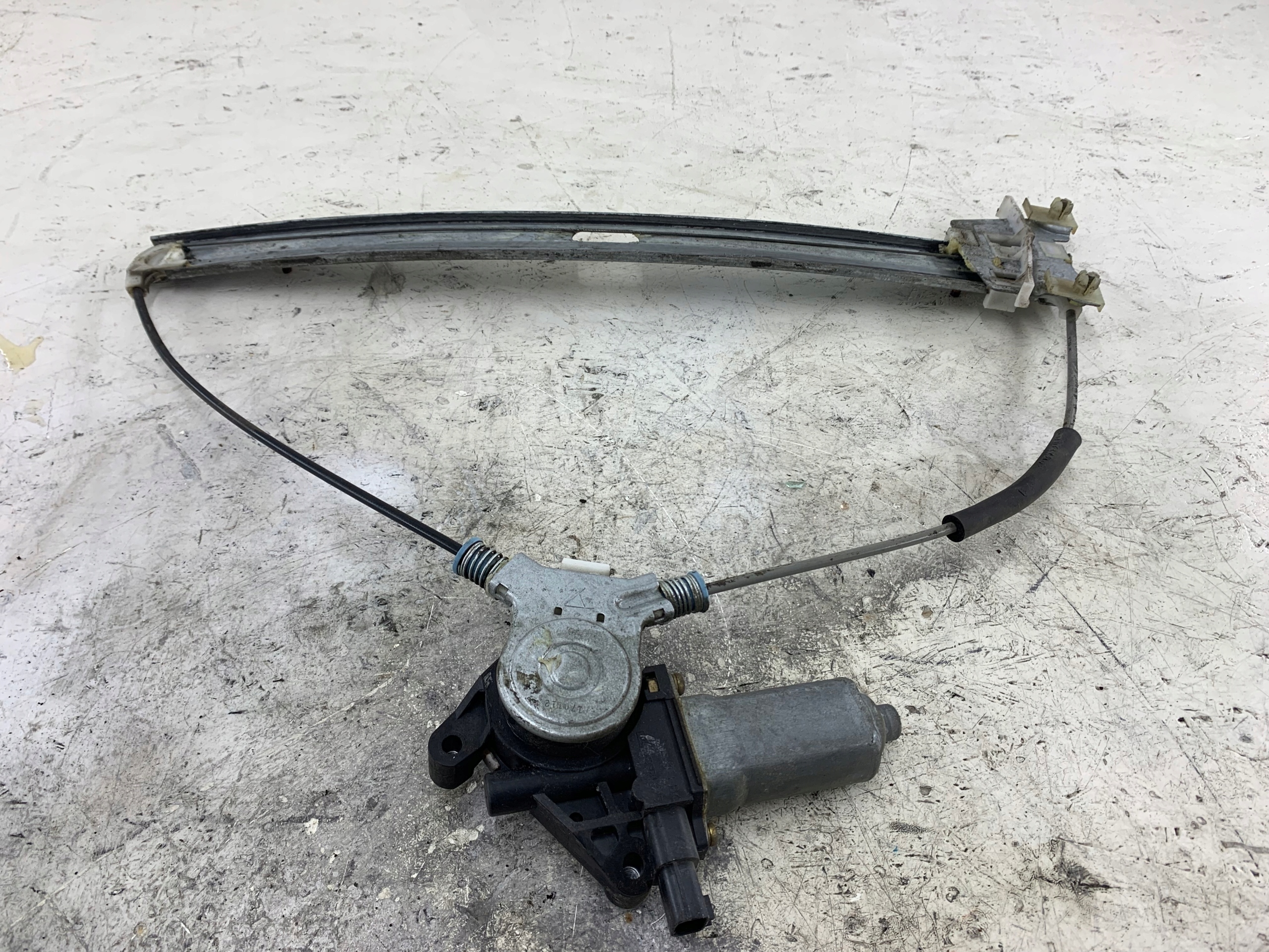 FORD MAVERICK II window regulator right front AY262100-0331