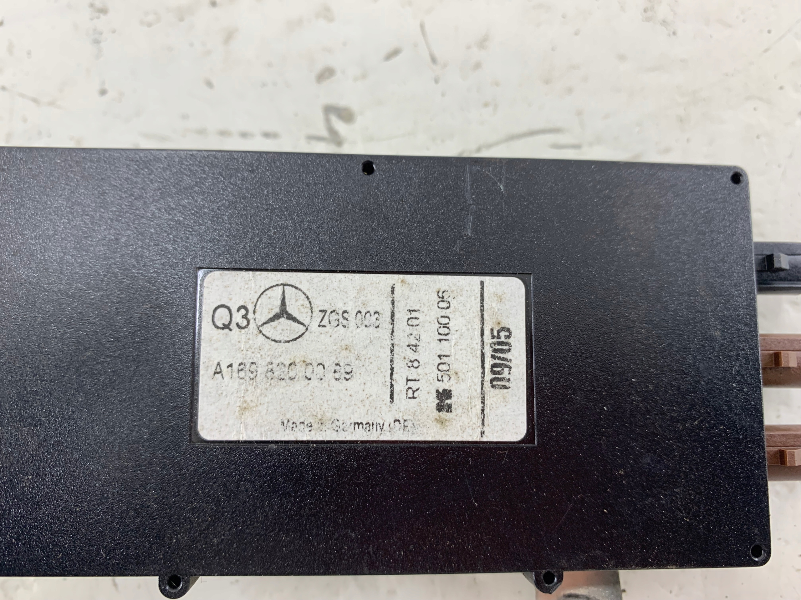MERCEDES W169 verstärker antenne A1698200089