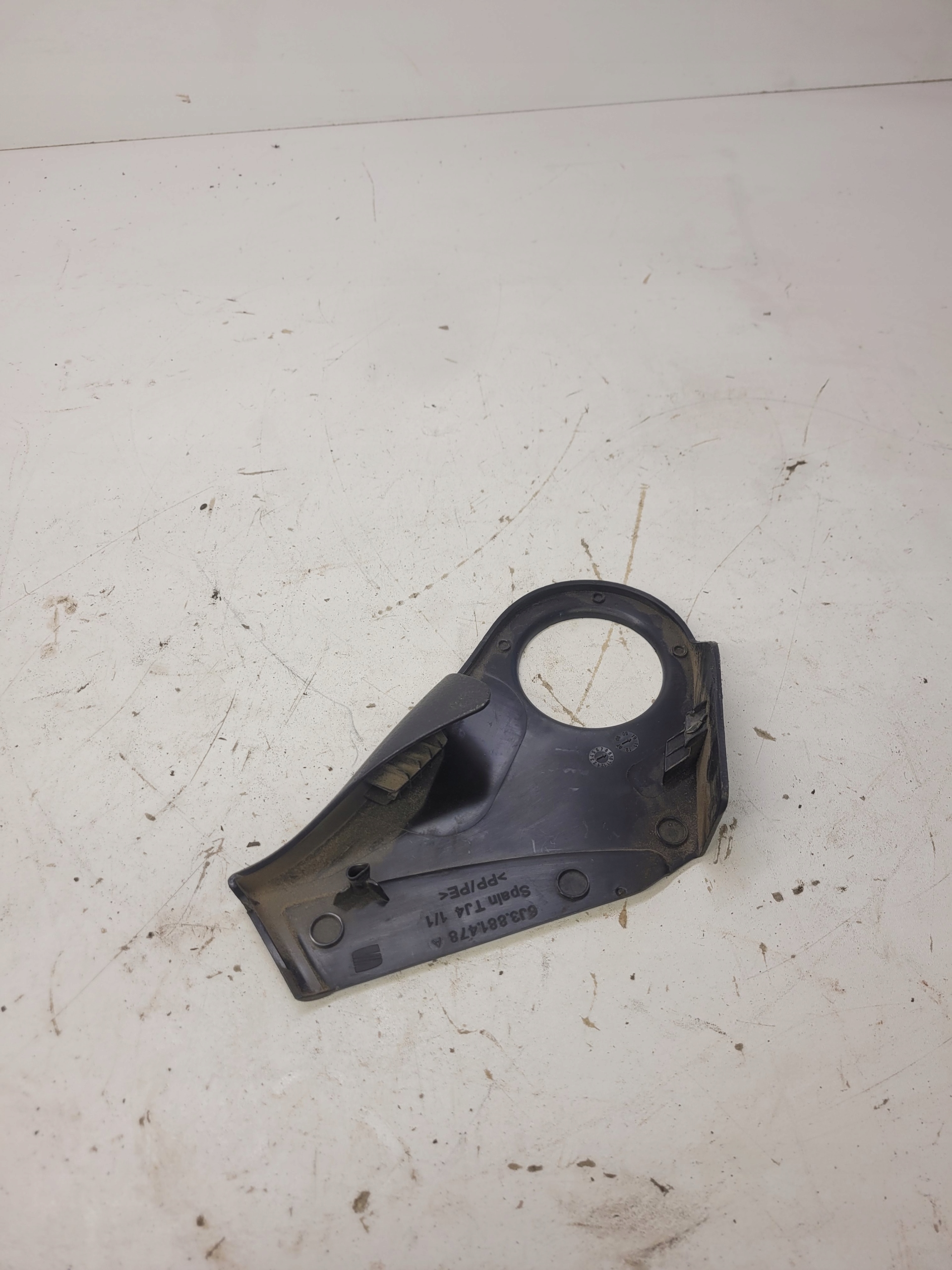 BLENDE ABDECKUNG VERSCHLUSSSTOPFEN SITZ RECHTS AUDI A1 6J3881478A