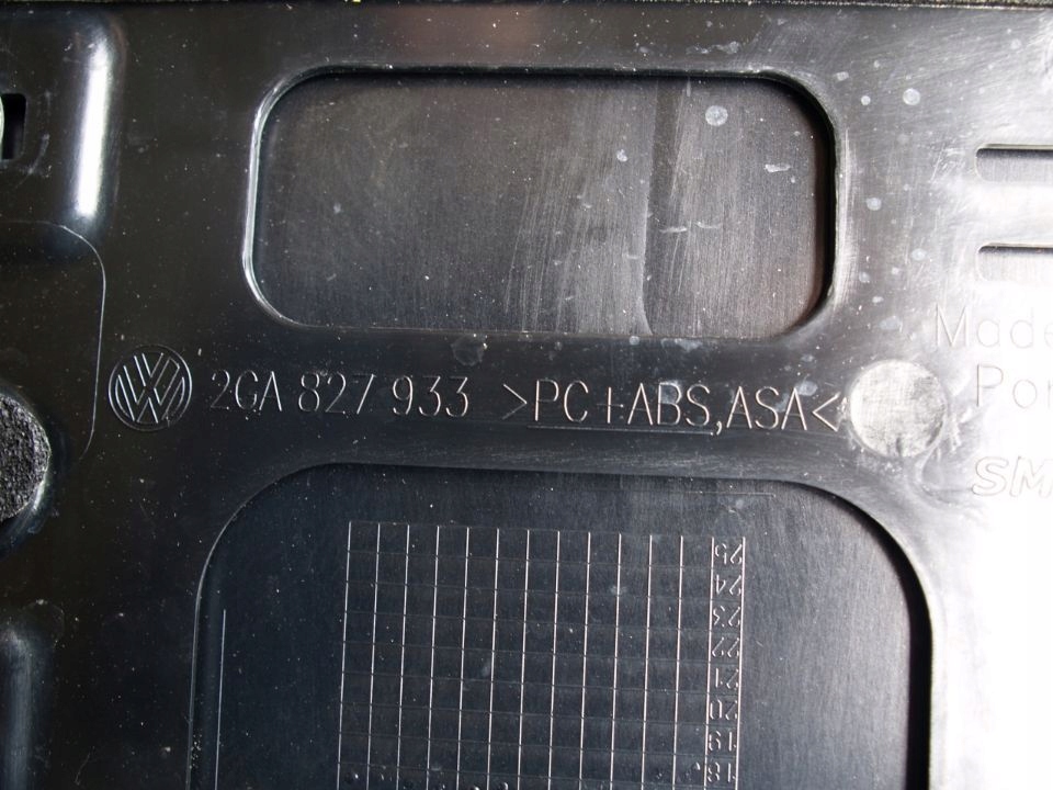 Volkswagen T-Roc Spoiler boot door rear VW 17r 2017