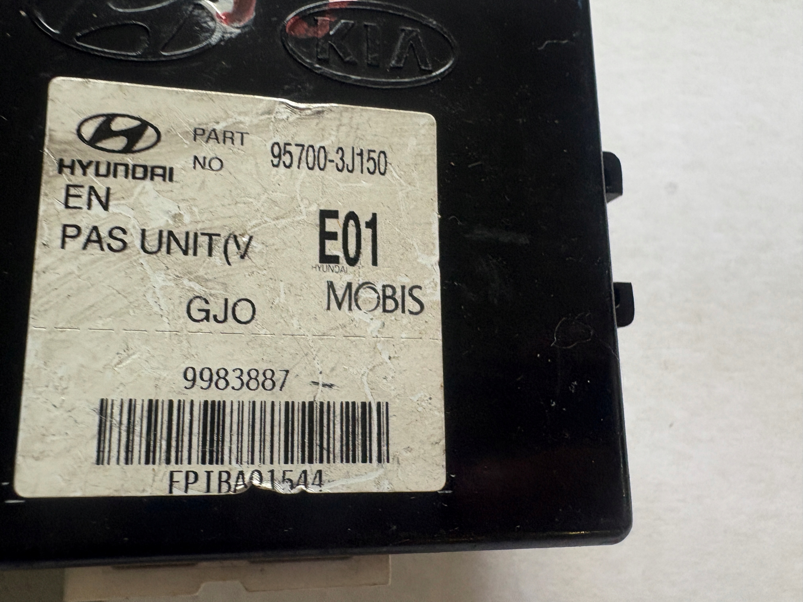HYUNDAI IX55 control unit module PDC 95700-3j150