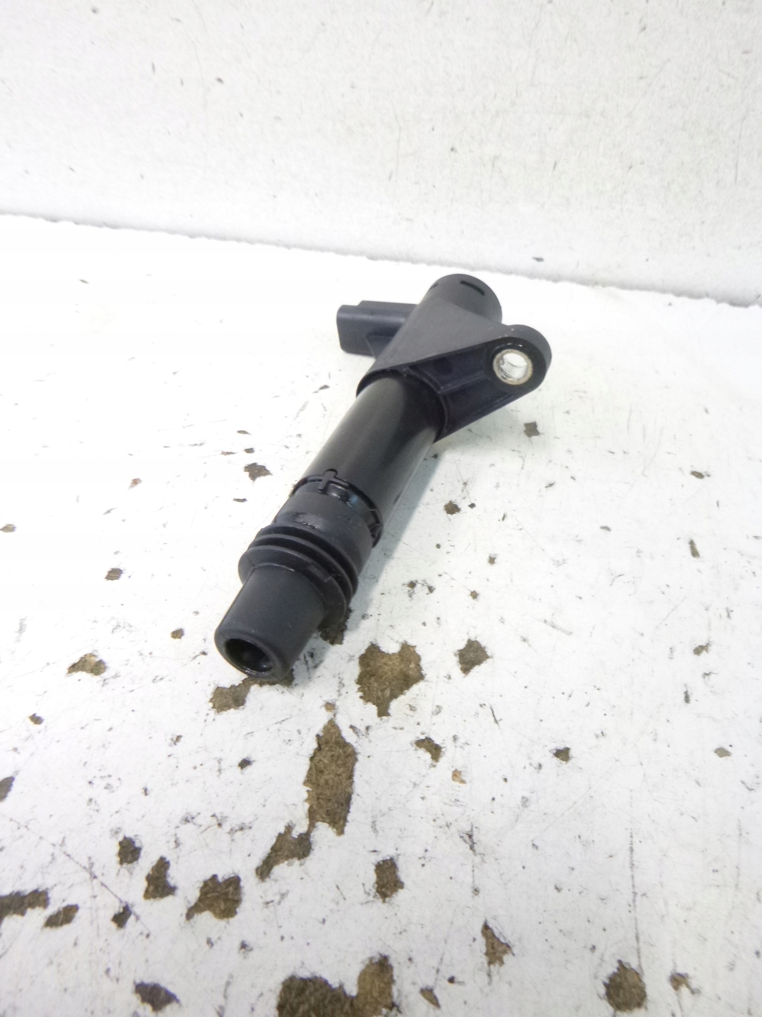 coil ignition Citroen C5 3.0 2002r. CHAMPION BAEA347
