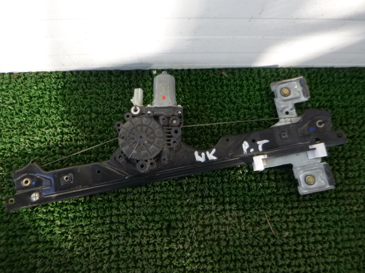 JEEP WK WH 05- window regulator right rear part 55394228A