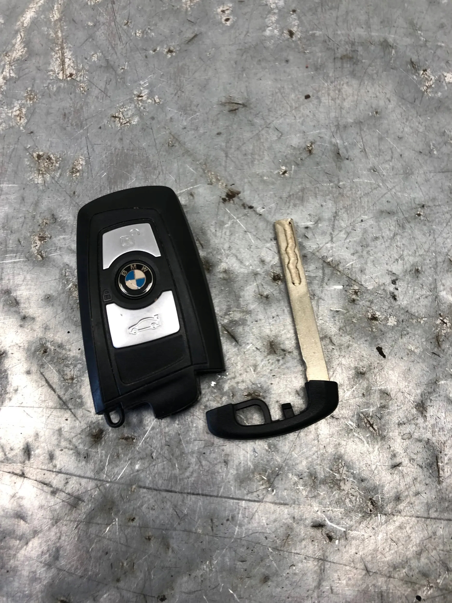 KLUCZYK PILOT BMW F30 LCI LIFT