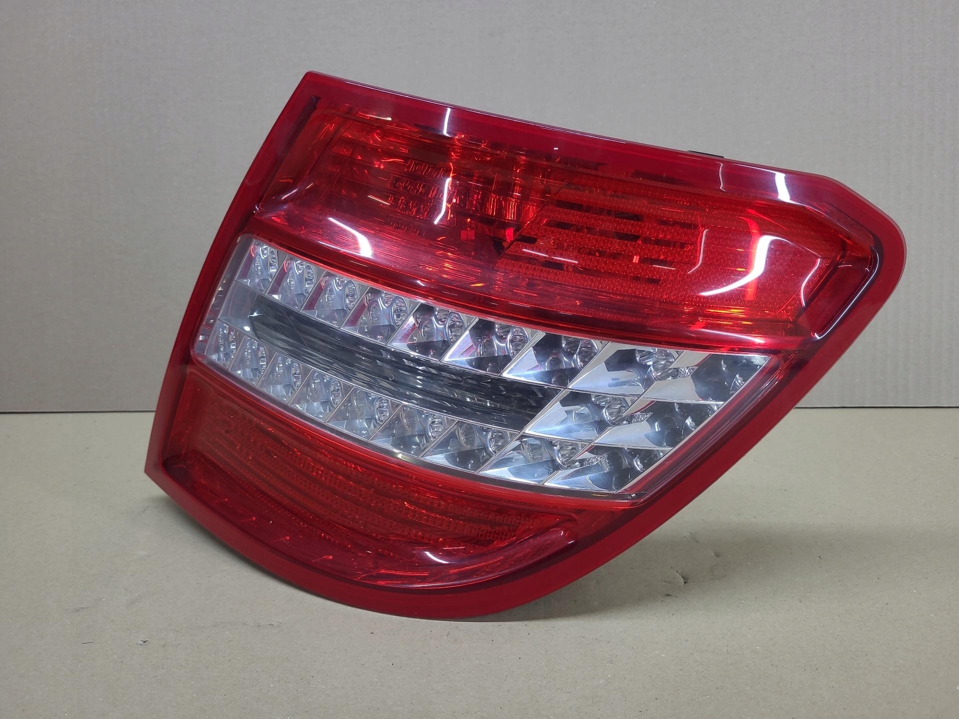 light rear right side Mercedes-Benz C W204 2008 A2048204064