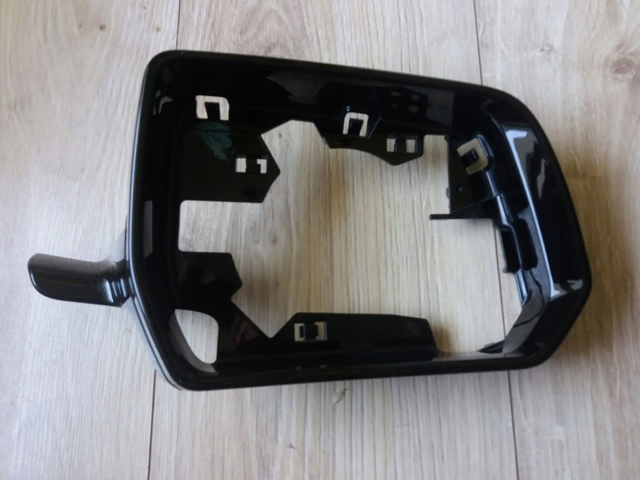 КОРПУС РАМКА ЗЕРКАЛА CHEVROLET TRAVERSE КАМЕРА R