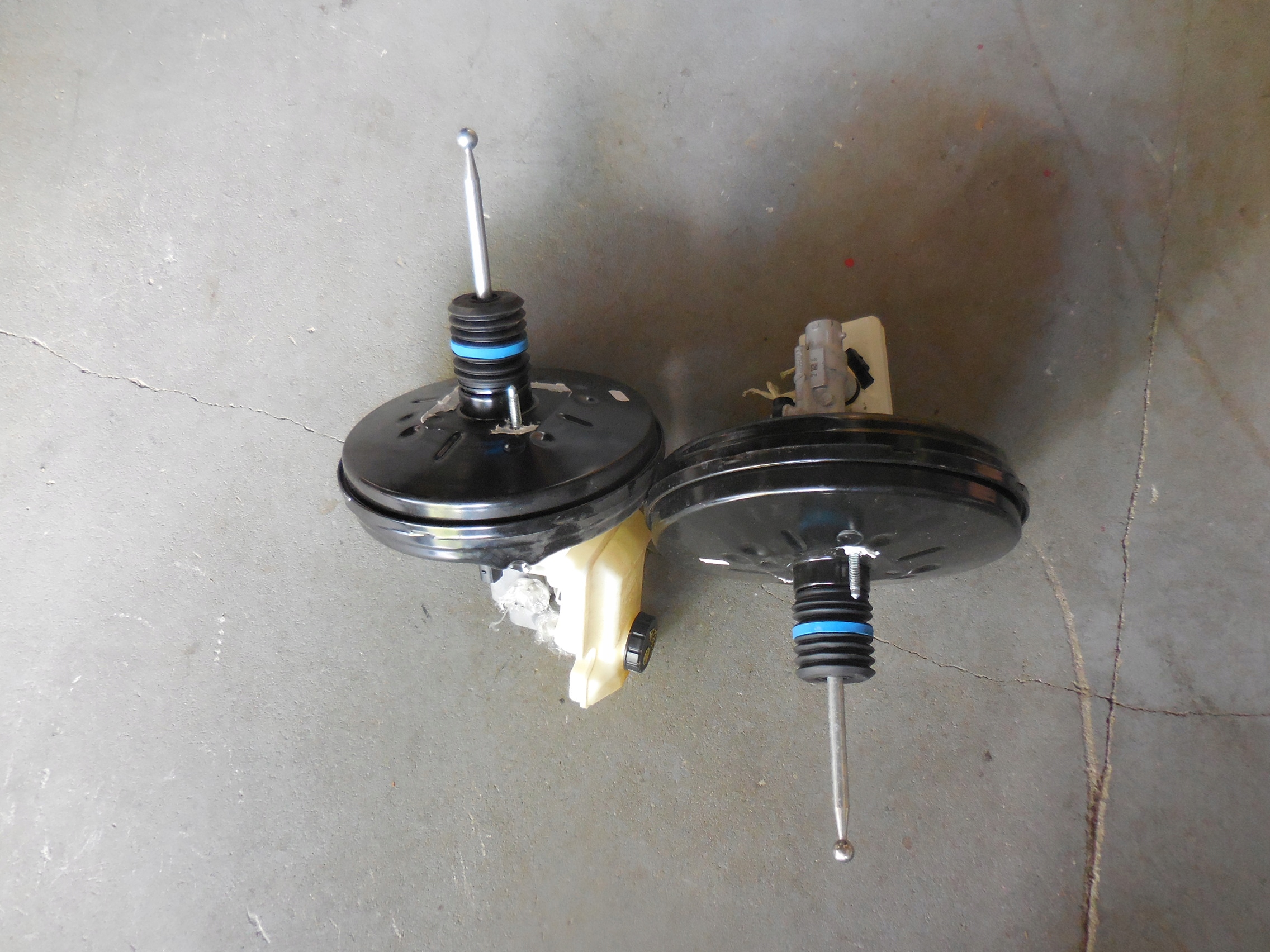 VW GOLF VII СЕРВОПРИВІД ГОЛОВНИЙ ГАЛЬМІВНИЙ ЦИЛІНДР 5Q1614105CG