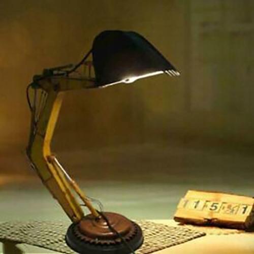 LAMPKA BIURKOWA BIURKO LED CIEPŁE ŚWIATŁO -KOPARKA Kolor odcienie żółtego i złota