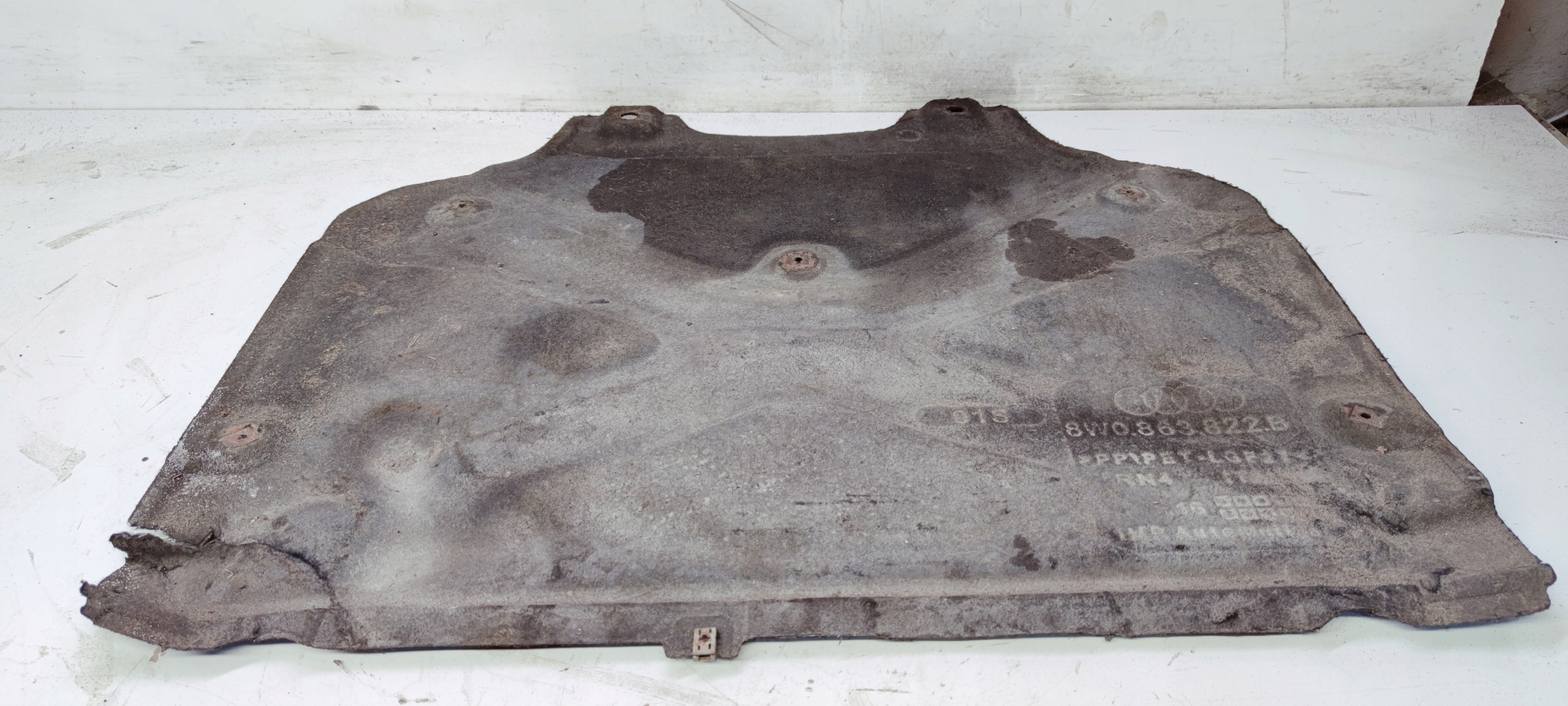 BLENDE ABDECKUNG ABDECKUNG UNTER GETRIEBE AUDI A4 B9 8W0863822B