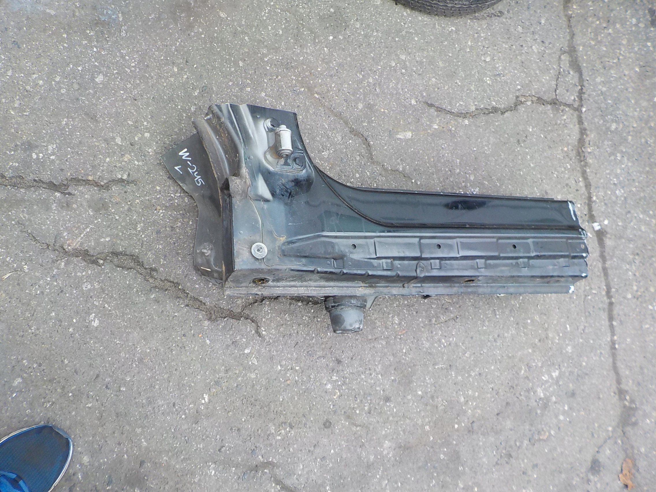 threshold left mercedes w245 2006r